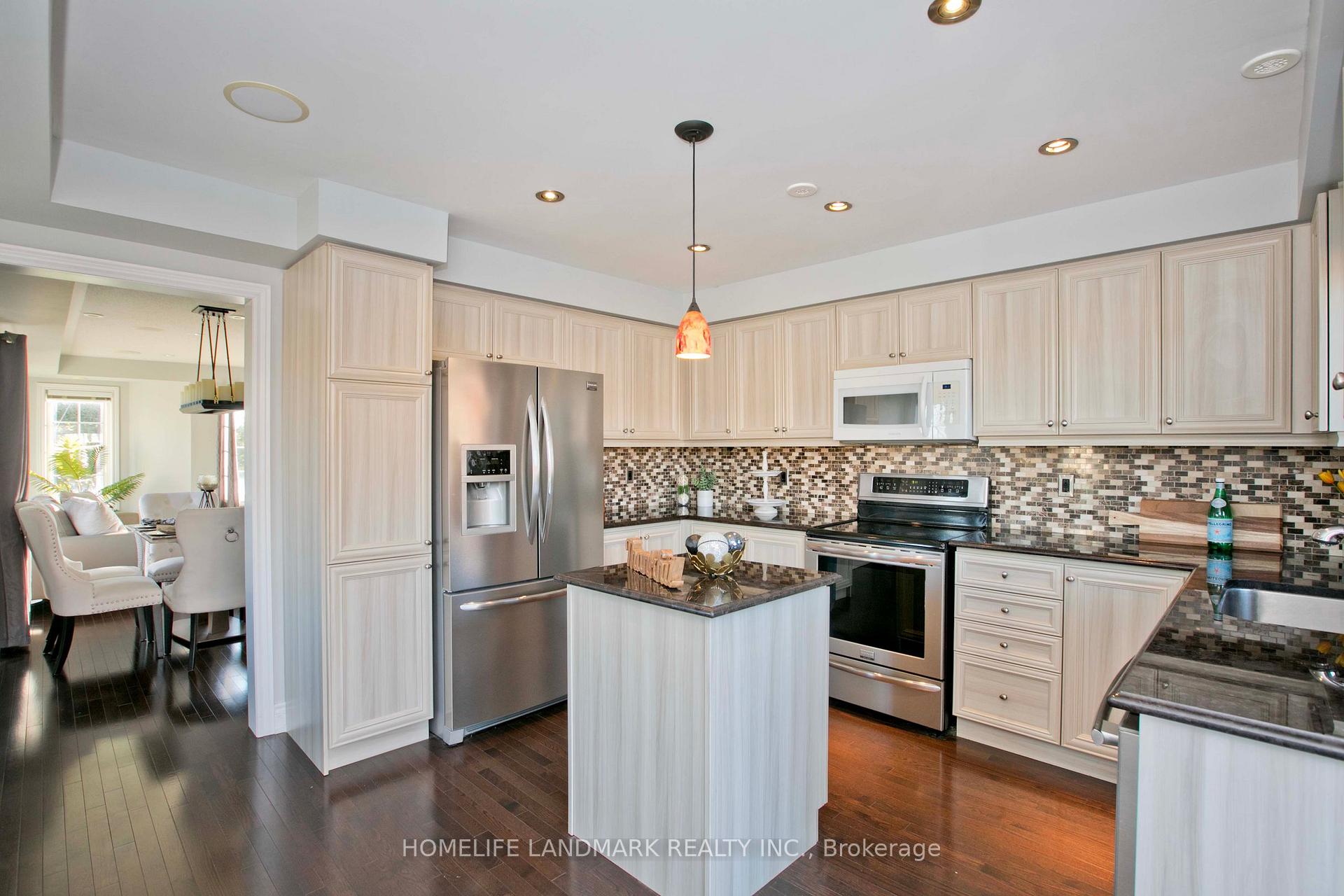 Photo 11 of 2 Percy Reesor Street, Markham, Berczy — HOMEH