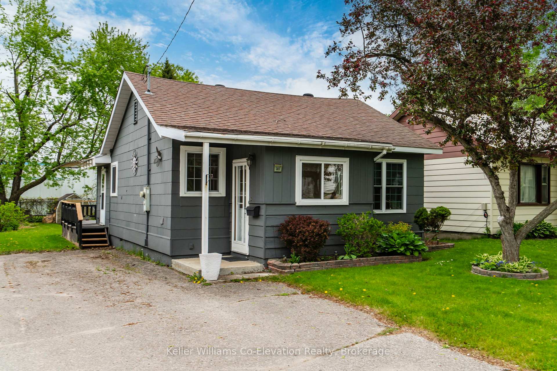 Photo 1 of 303 William Street, Midland — HOMEH