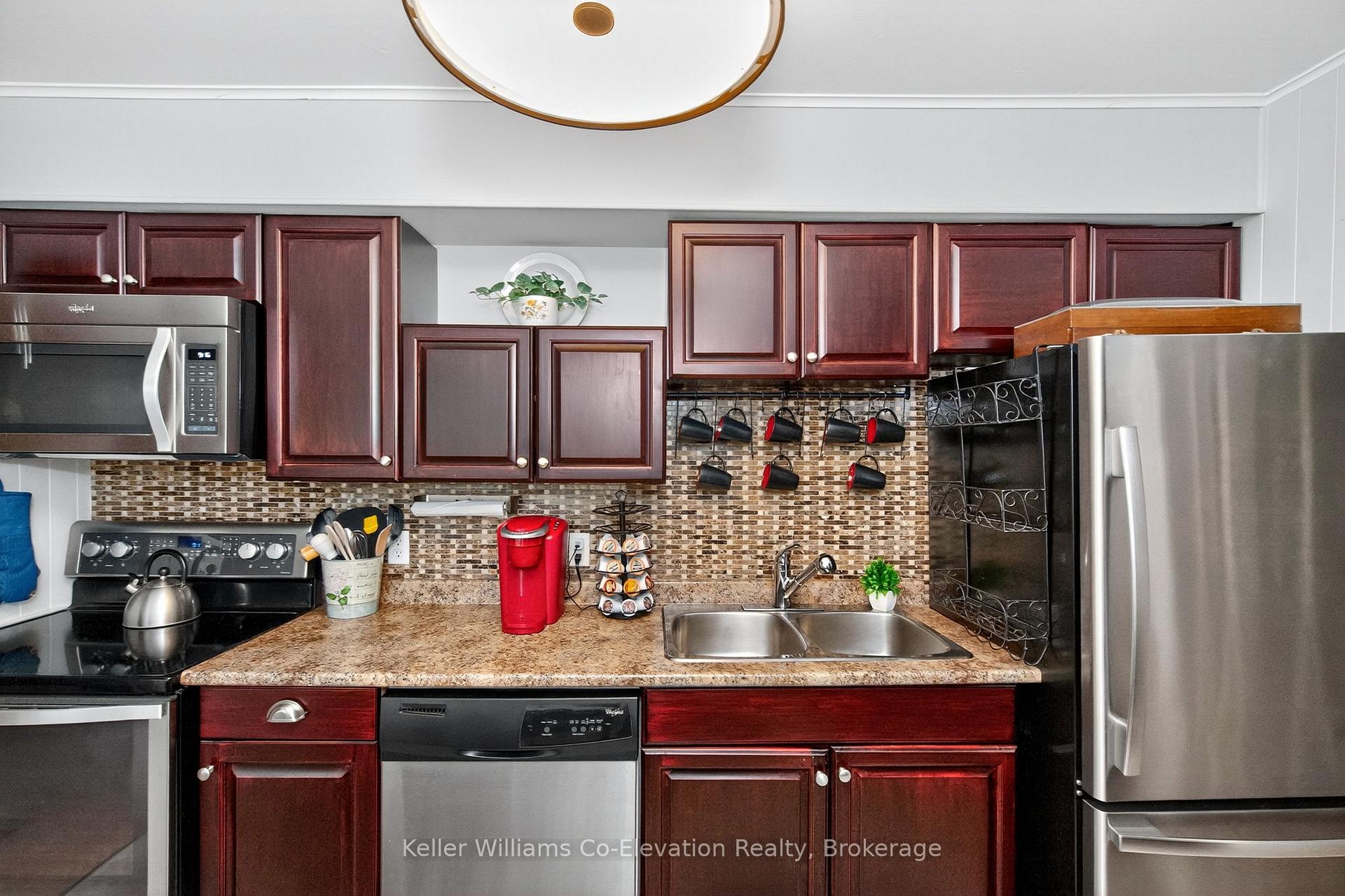 Photo 11 of 303 William Street, Midland — HOMEH