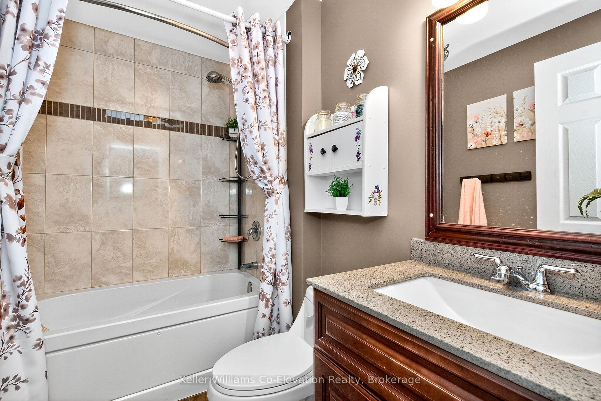 Photo 15 of 303 William Street, Midland — HOMEH
