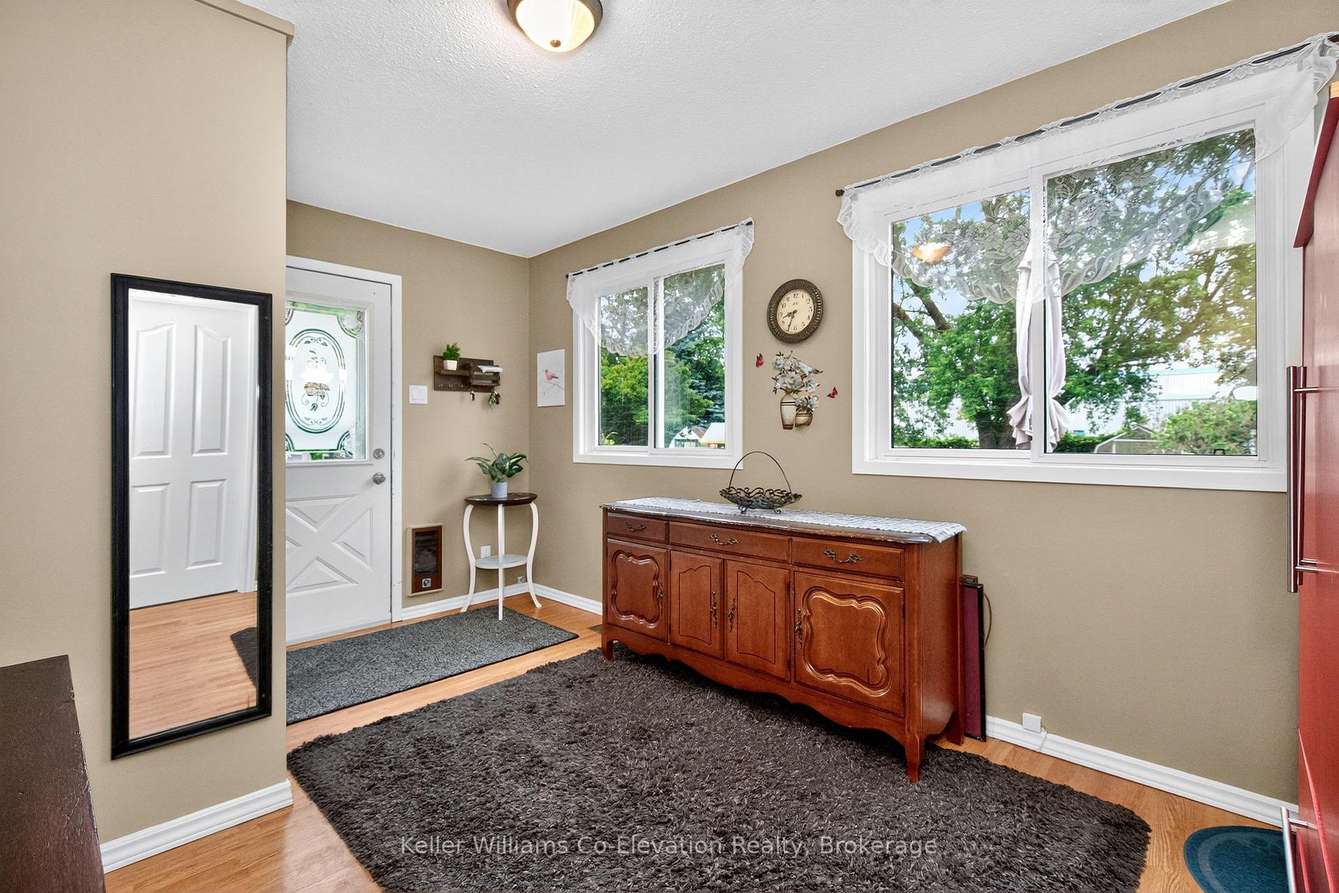 Photo 17 of 303 William Street, Midland — HOMEH