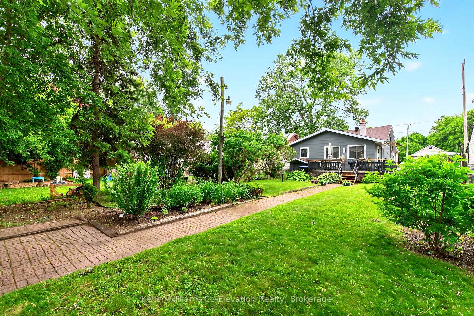 Photo 23 of 303 William Street, Midland — HOMEH