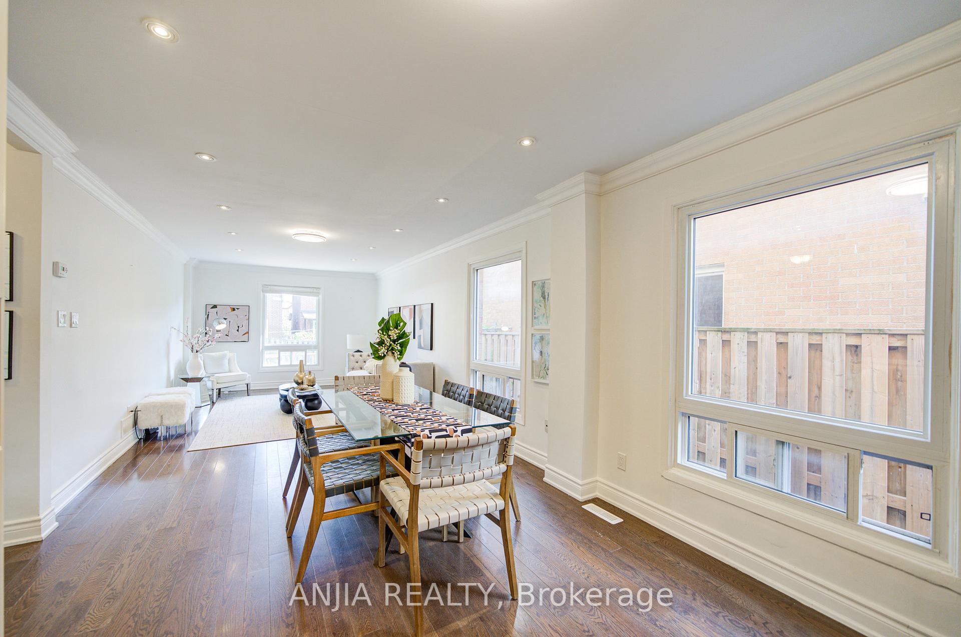 Photo 15 of 19 Dunbar Crescent, Markham, Milliken Mills East — HOMEH