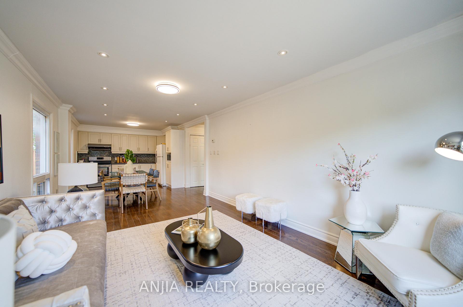 Photo 20 of 19 Dunbar Crescent, Markham, Milliken Mills East — HOMEH