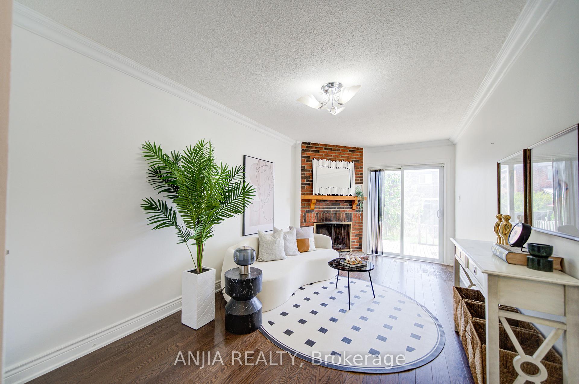 Photo 21 of 19 Dunbar Crescent, Markham, Milliken Mills East — HOMEH