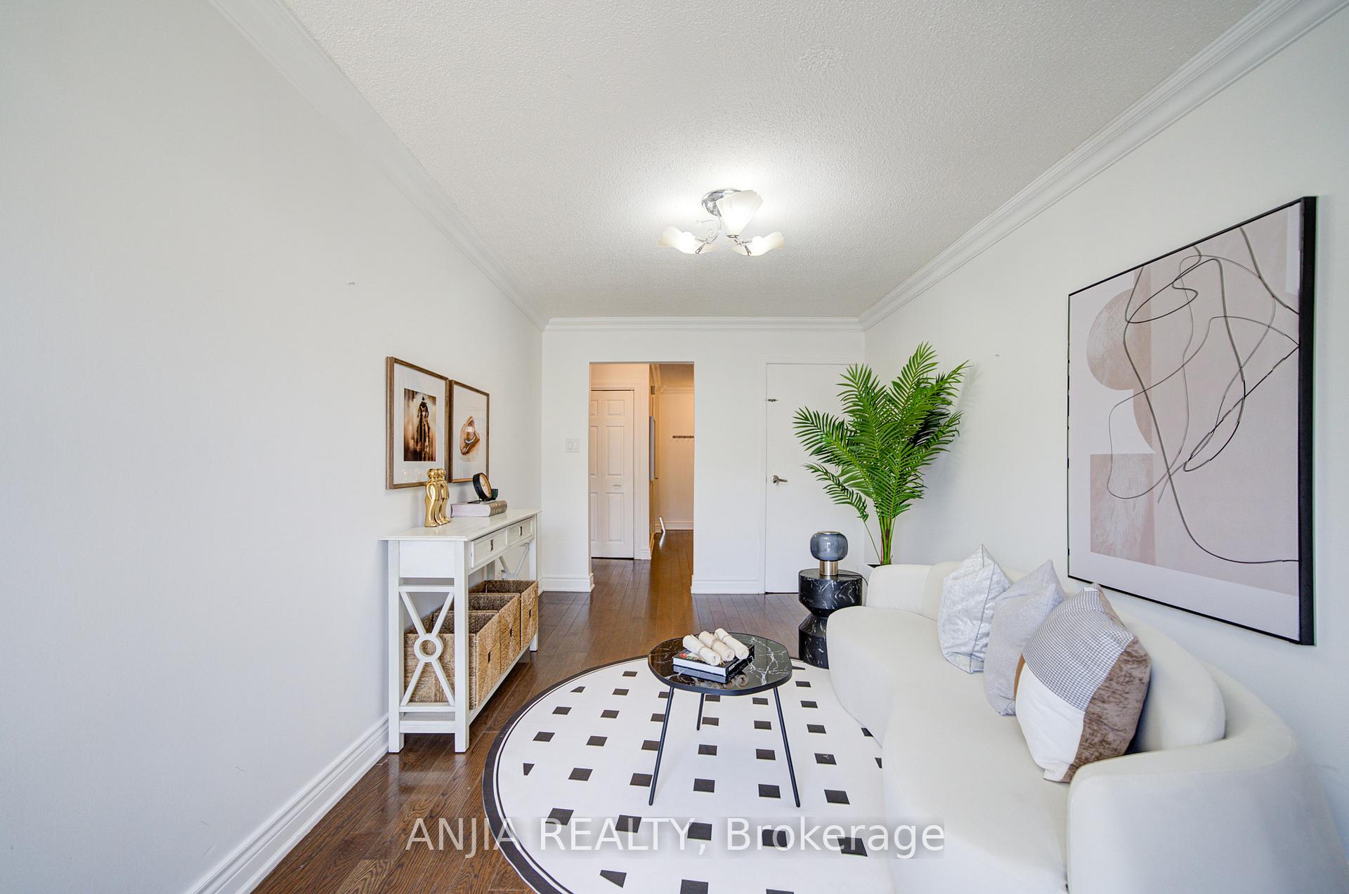Photo 24 of 19 Dunbar Crescent, Markham, Milliken Mills East — HOMEH