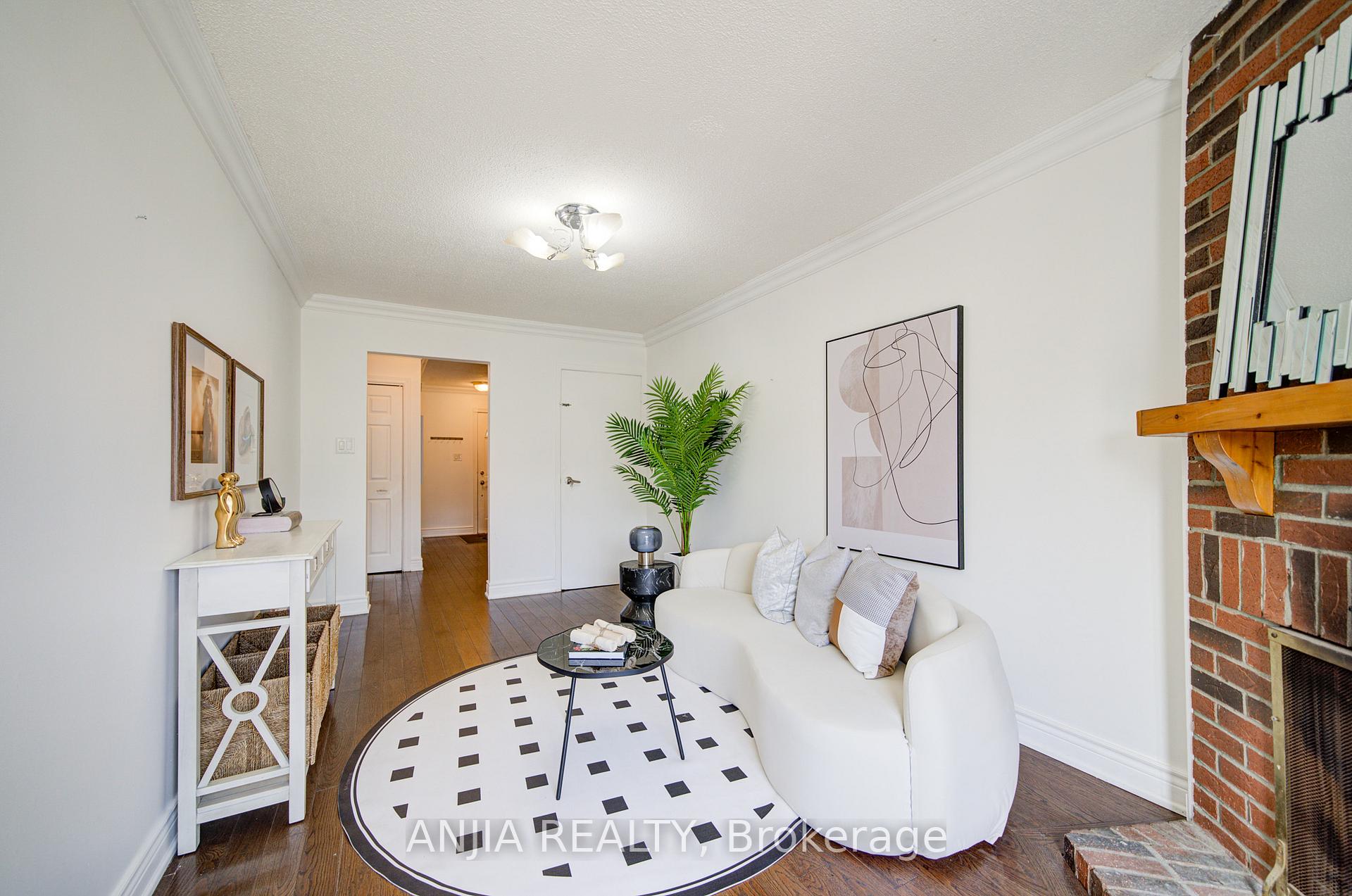 Photo 25 of 19 Dunbar Crescent, Markham, Milliken Mills East — HOMEH