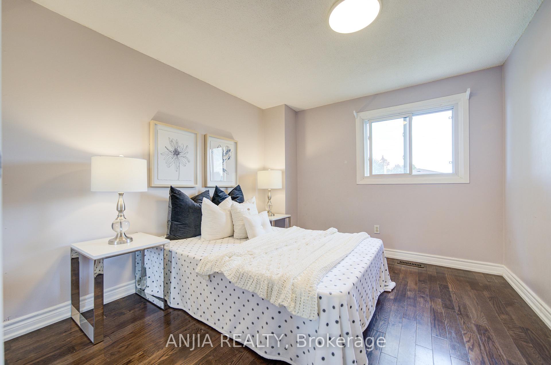 Photo 28 of 19 Dunbar Crescent, Markham, Milliken Mills East — HOMEH