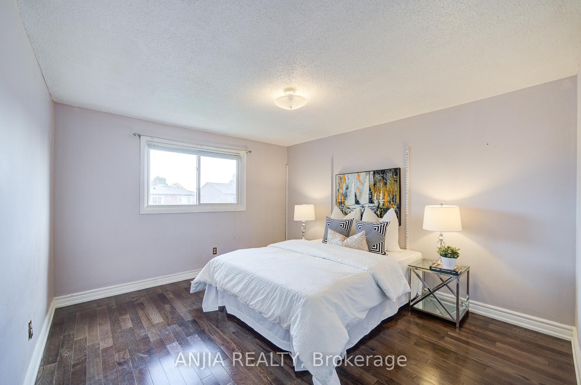Photo 30 of 19 Dunbar Crescent, Markham, Milliken Mills East — HOMEH