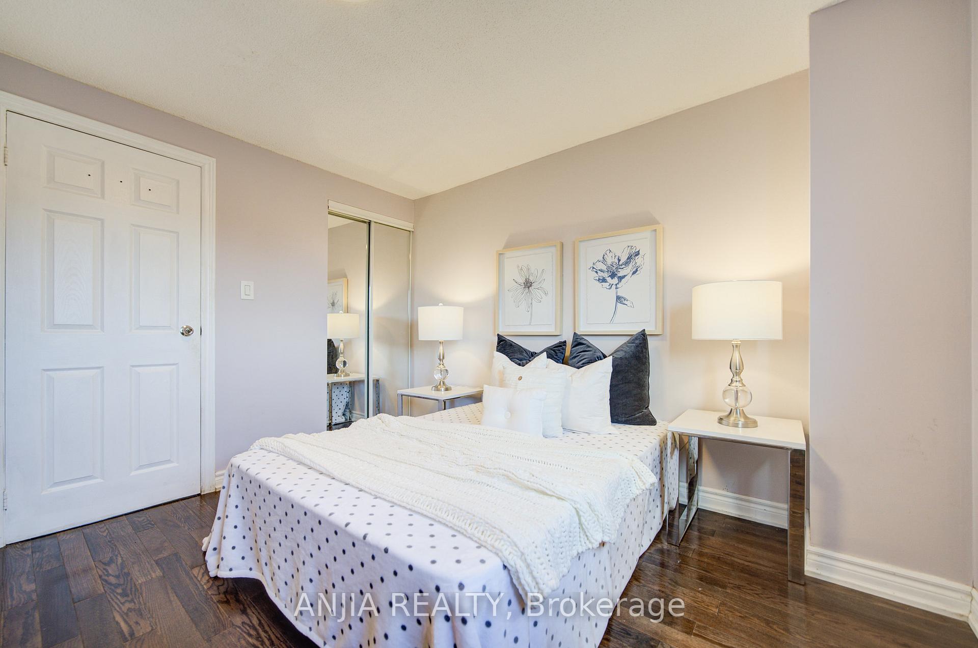 Photo 31 of 19 Dunbar Crescent, Markham, Milliken Mills East — HOMEH