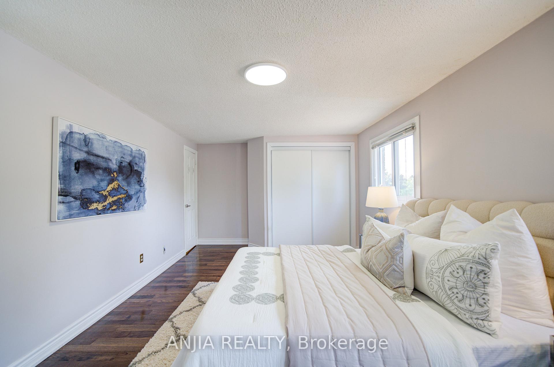 Photo 35 of 19 Dunbar Crescent, Markham, Milliken Mills East — HOMEH