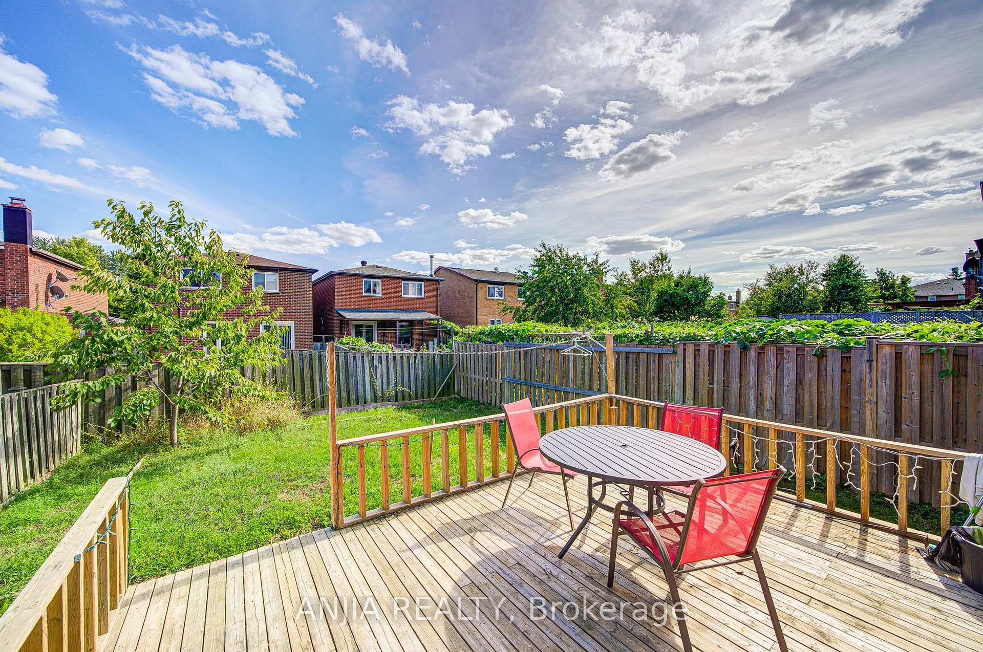 Photo 47 of 19 Dunbar Crescent, Markham, Milliken Mills East — HOMEH