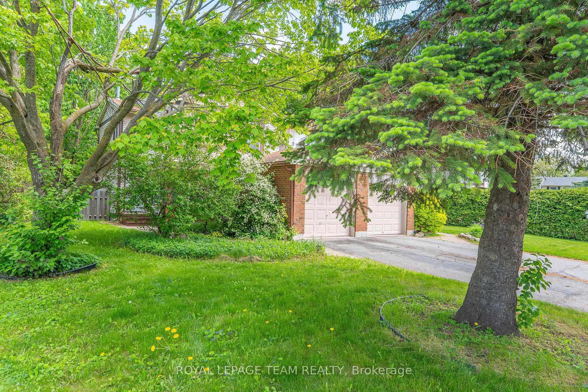 Photo 4 of 99 Seabrooke Drive, Ottawa, Kanata - Glencairn/Hazeldean — HOMEH
