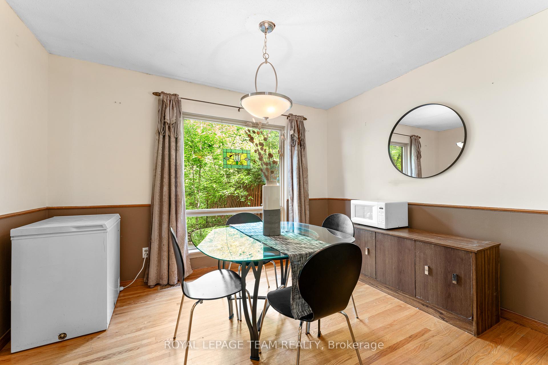 Photo 26 of 99 Seabrooke Drive, Ottawa, Kanata - Glencairn/Hazeldean — HOMEH