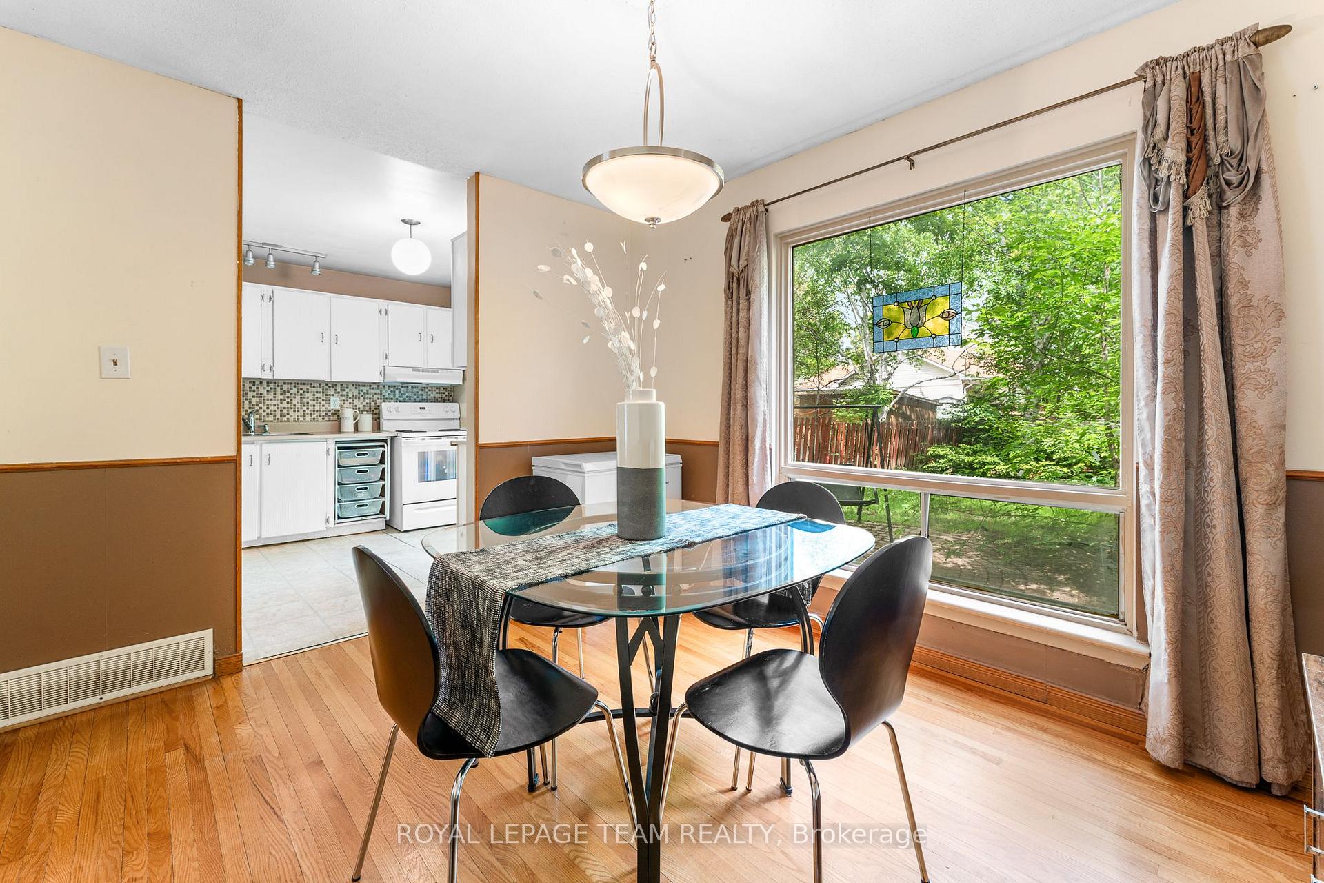 Photo 27 of 99 Seabrooke Drive, Ottawa, Kanata - Glencairn/Hazeldean — HOMEH