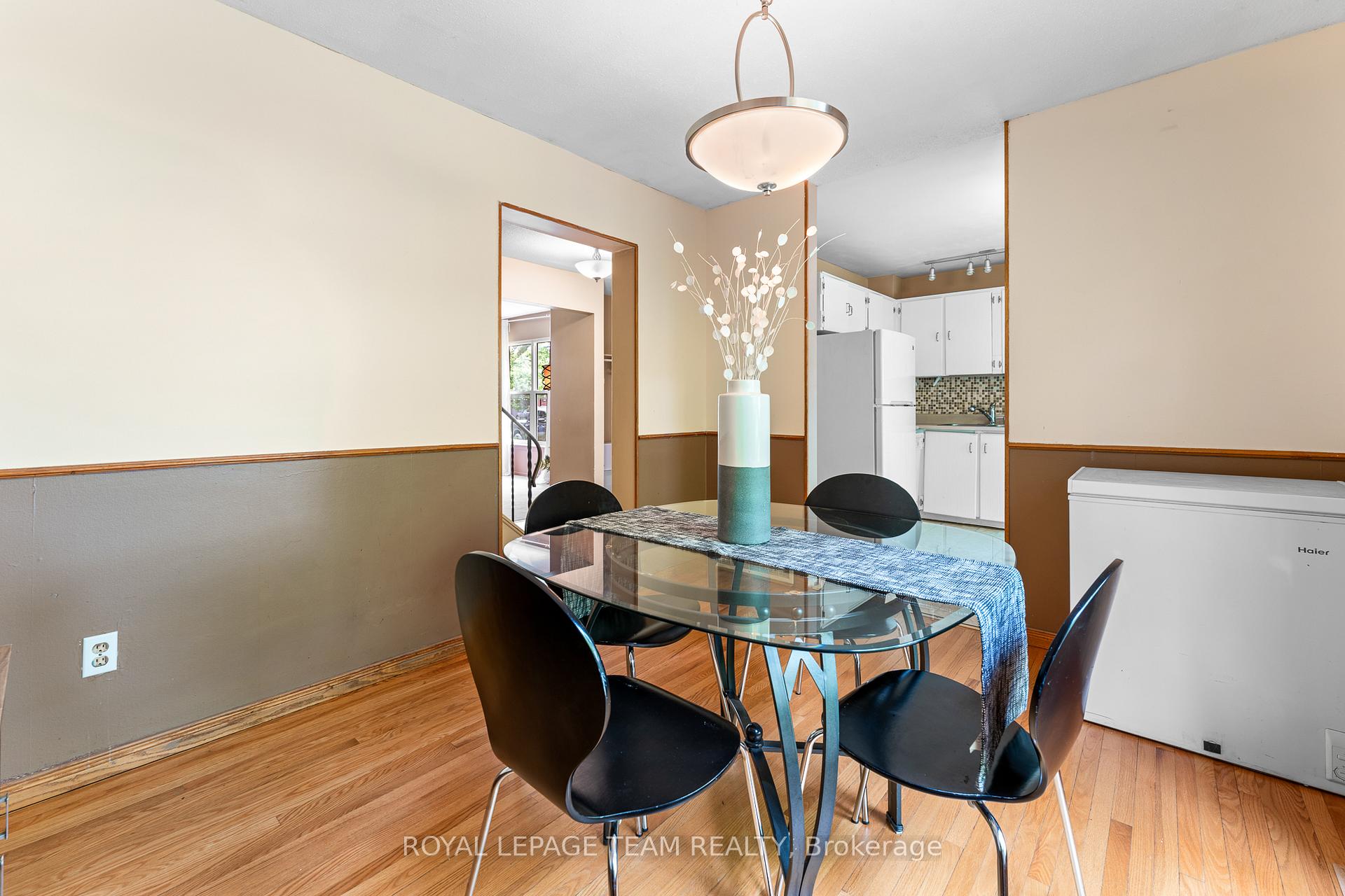 Photo 28 of 99 Seabrooke Drive, Ottawa, Kanata - Glencairn/Hazeldean — HOMEH