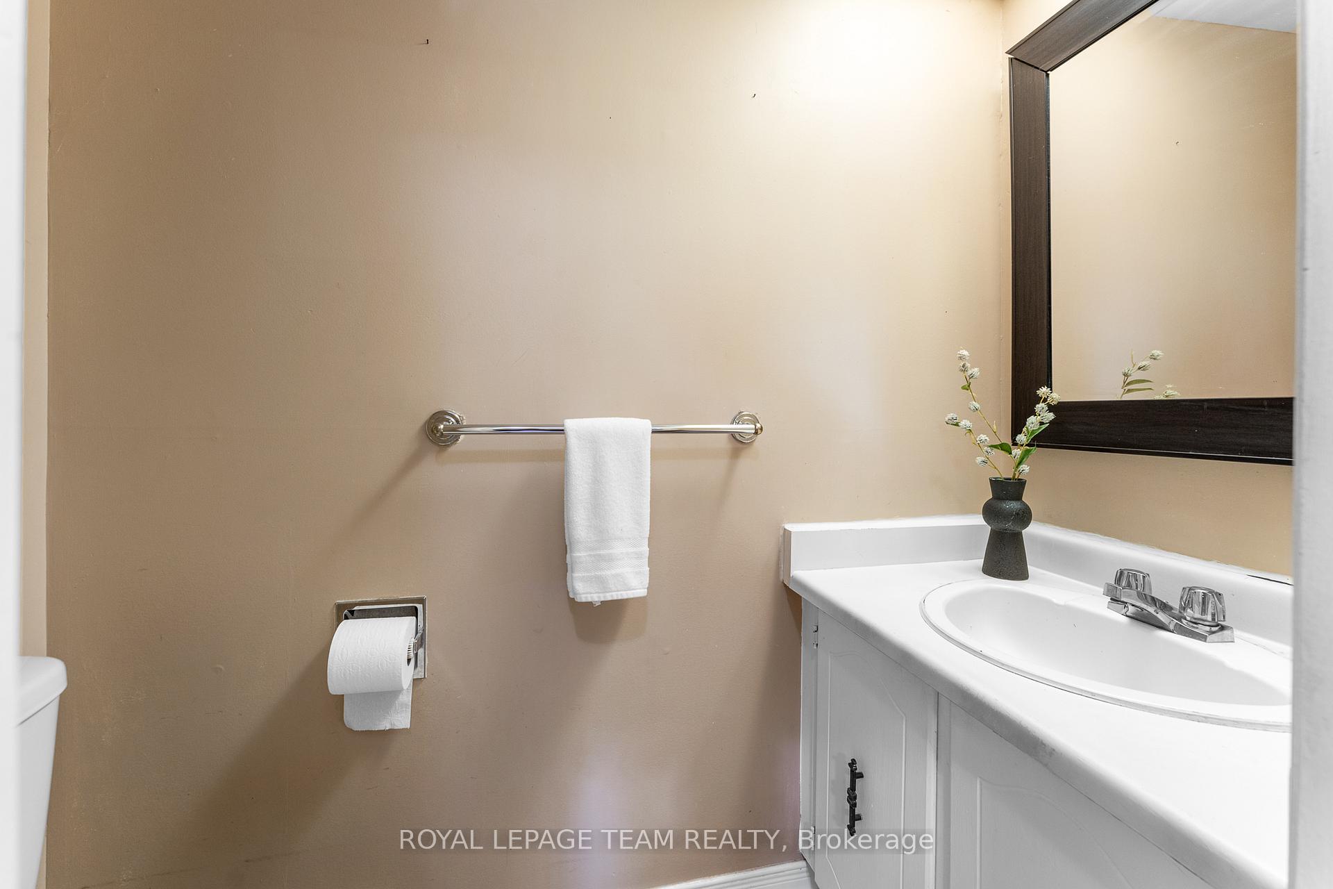 Photo 33 of 99 Seabrooke Drive, Ottawa, Kanata - Glencairn/Hazeldean — HOMEH