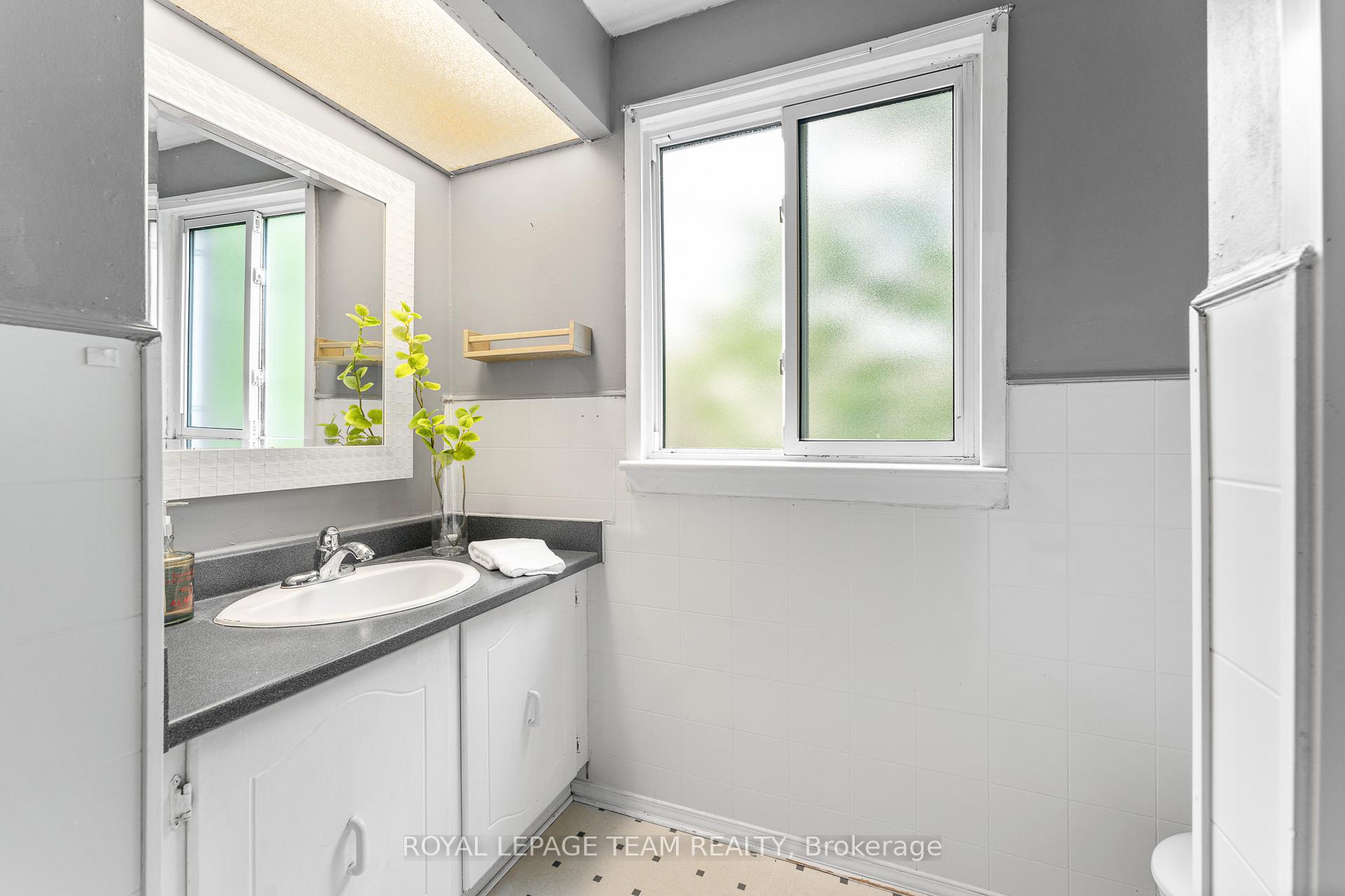 Photo 43 of 99 Seabrooke Drive, Ottawa, Kanata - Glencairn/Hazeldean — HOMEH