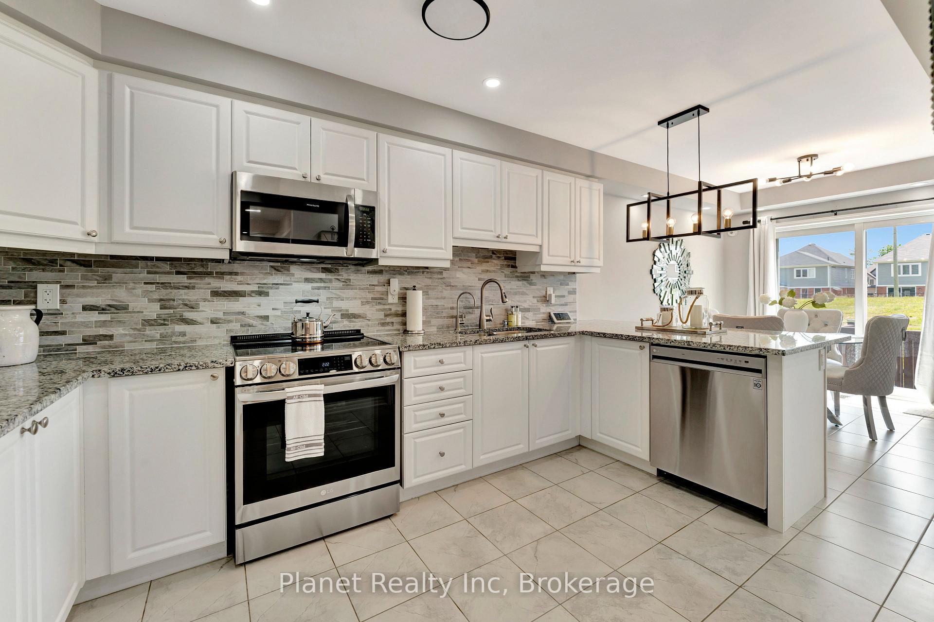 Photo 2 of 212 Waterbrook Lane, Kitchener — HOMEH