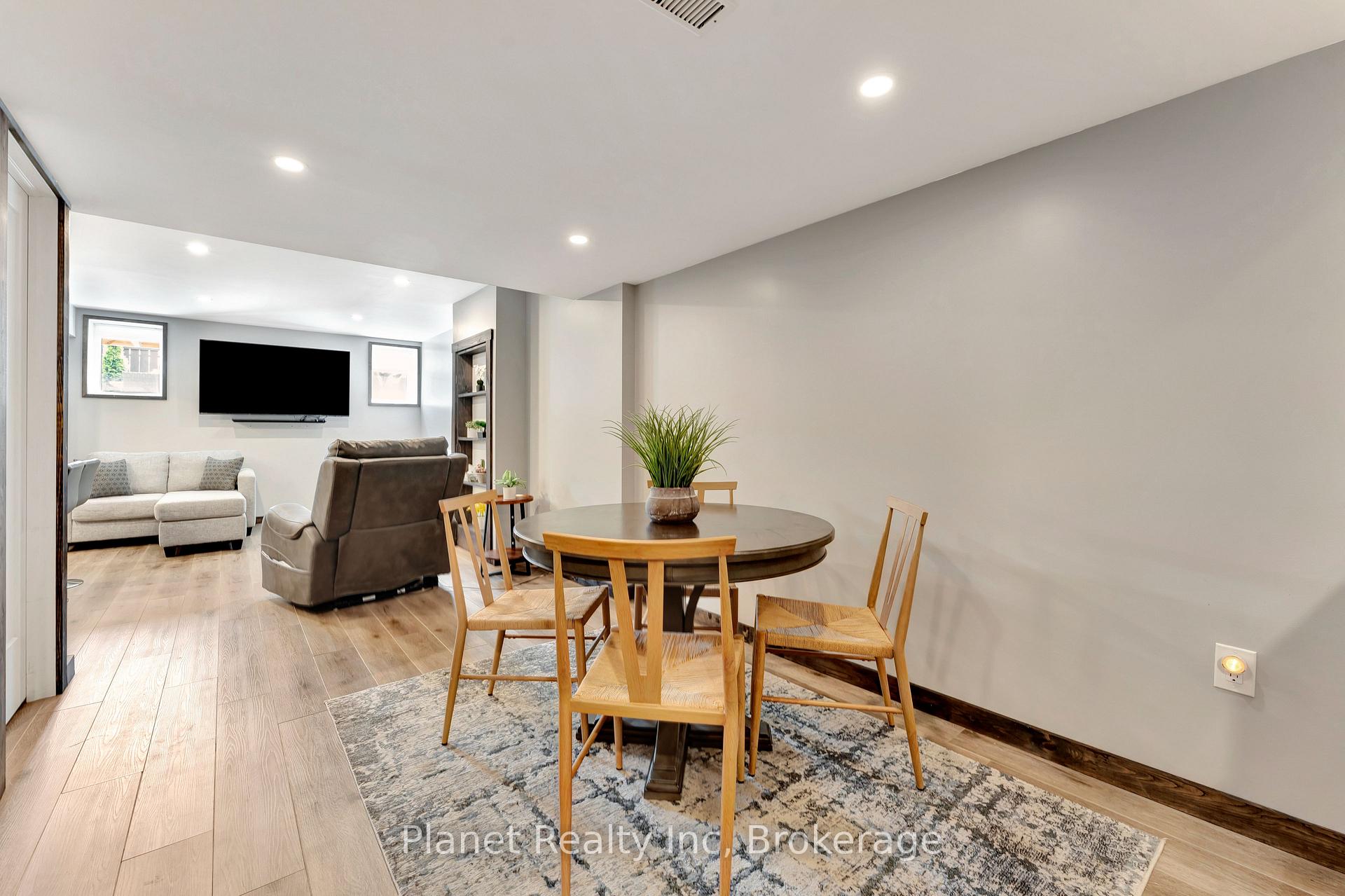 Photo 22 of 212 Waterbrook Lane, Kitchener — HOMEH