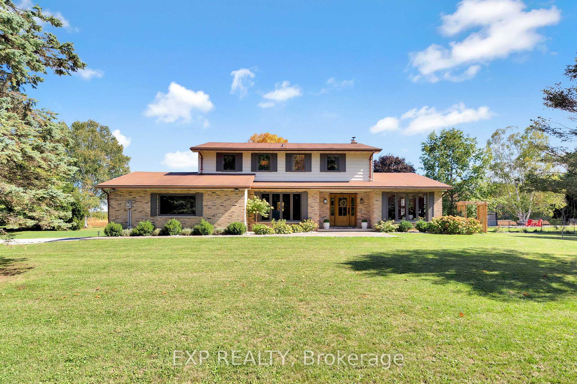 Photo 9 of 22882 Vanneck Road, Middlesex Centre, Rural Middlesex Centre — HOMEH