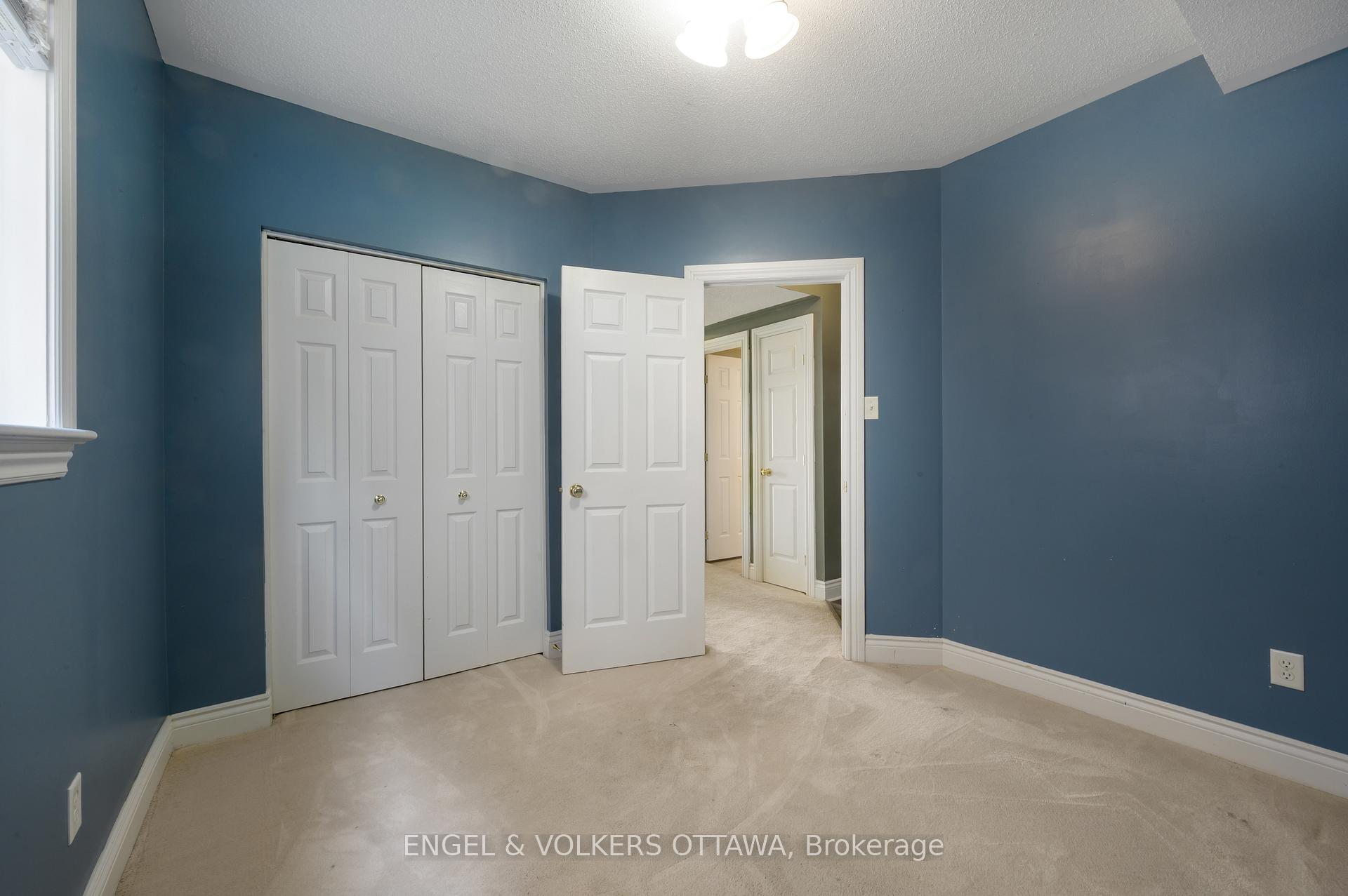 Photo 20 of 43 Castle Glen Crescent, Ottawa, Kanata - Glencairn/Hazeldean — HOMEH
