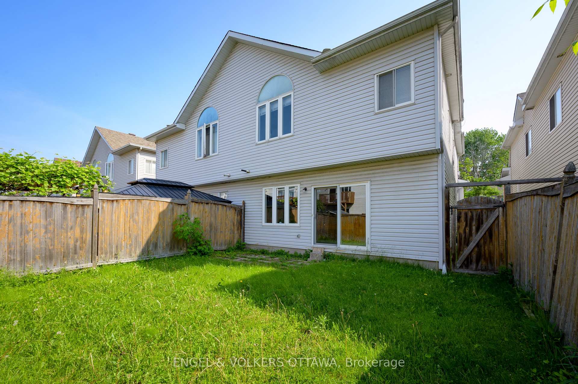 Photo 27 of 43 Castle Glen Crescent, Ottawa, Kanata - Glencairn/Hazeldean — HOMEH