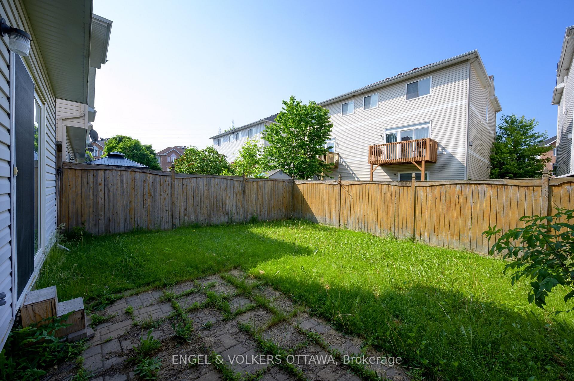 Photo 28 of 43 Castle Glen Crescent, Ottawa, Kanata - Glencairn/Hazeldean — HOMEH