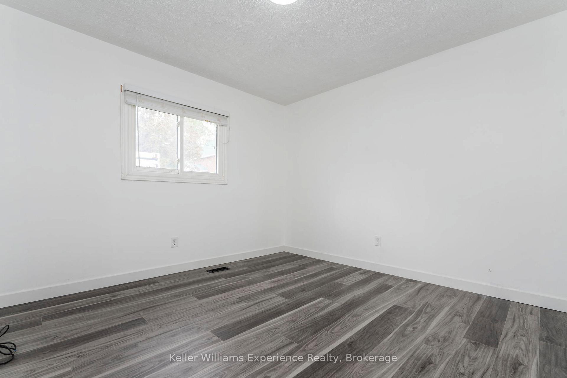 Photo 11 of 258 Ruby Street, Midland — HOMEH