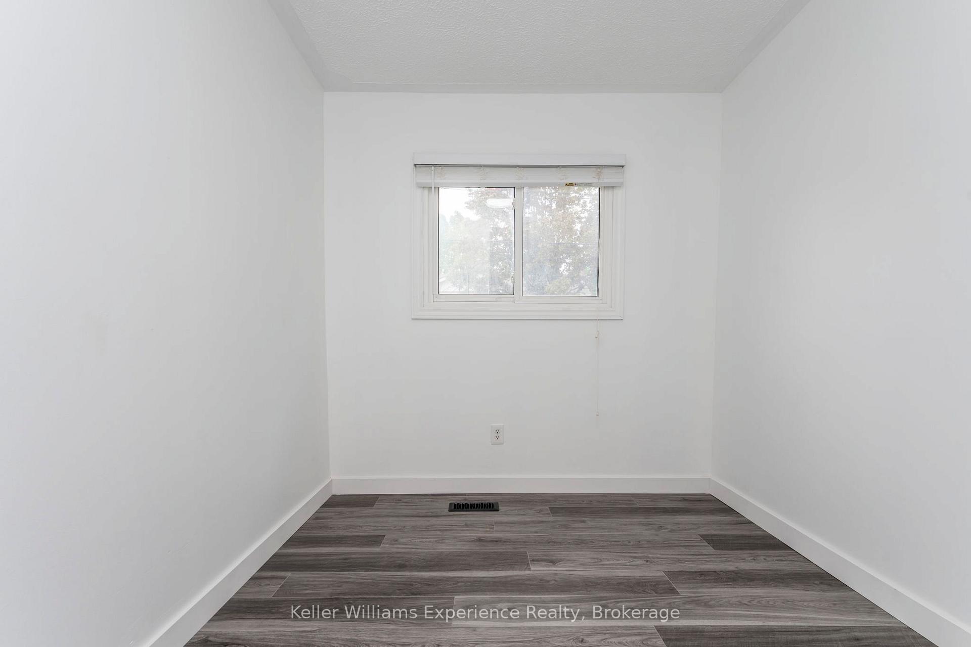 Photo 12 of 258 Ruby Street, Midland — HOMEH