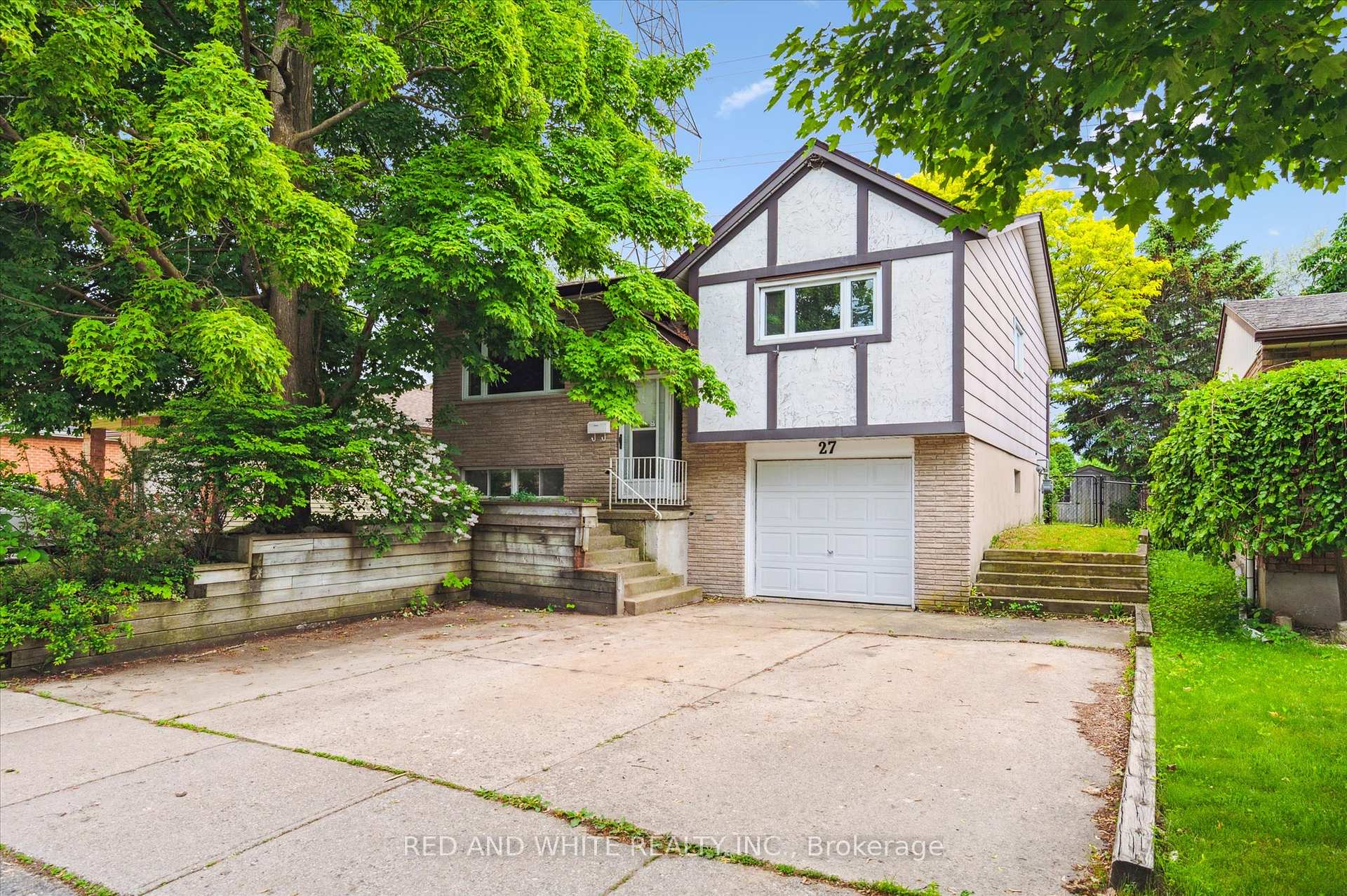Photo 1 of 27 Sugar Maple Street, Kitchener, Forest Heights — HOMEH