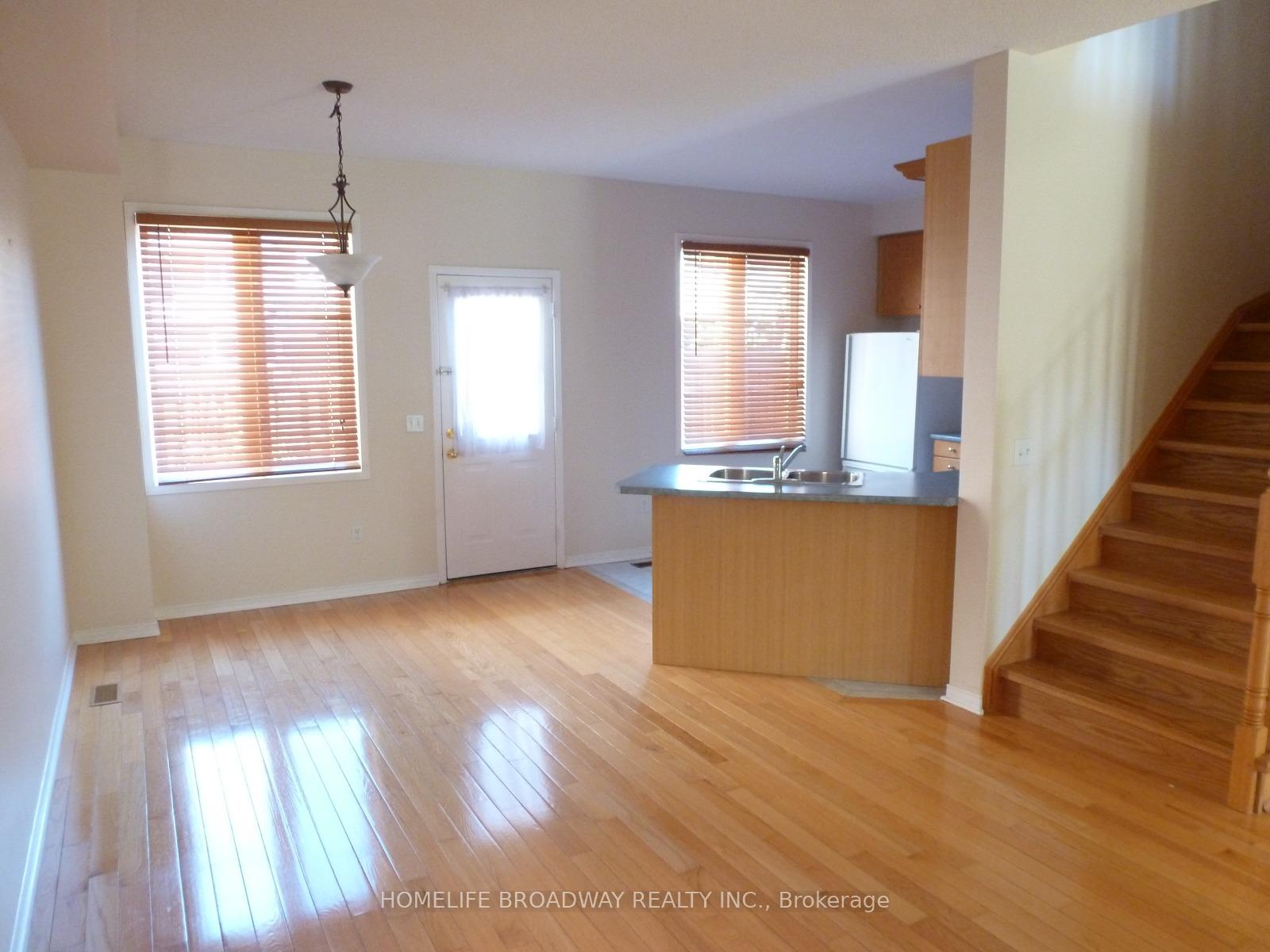 Photo 2 of 102 Emery Hill Boulevard, Markham, Berczy — HOMEH