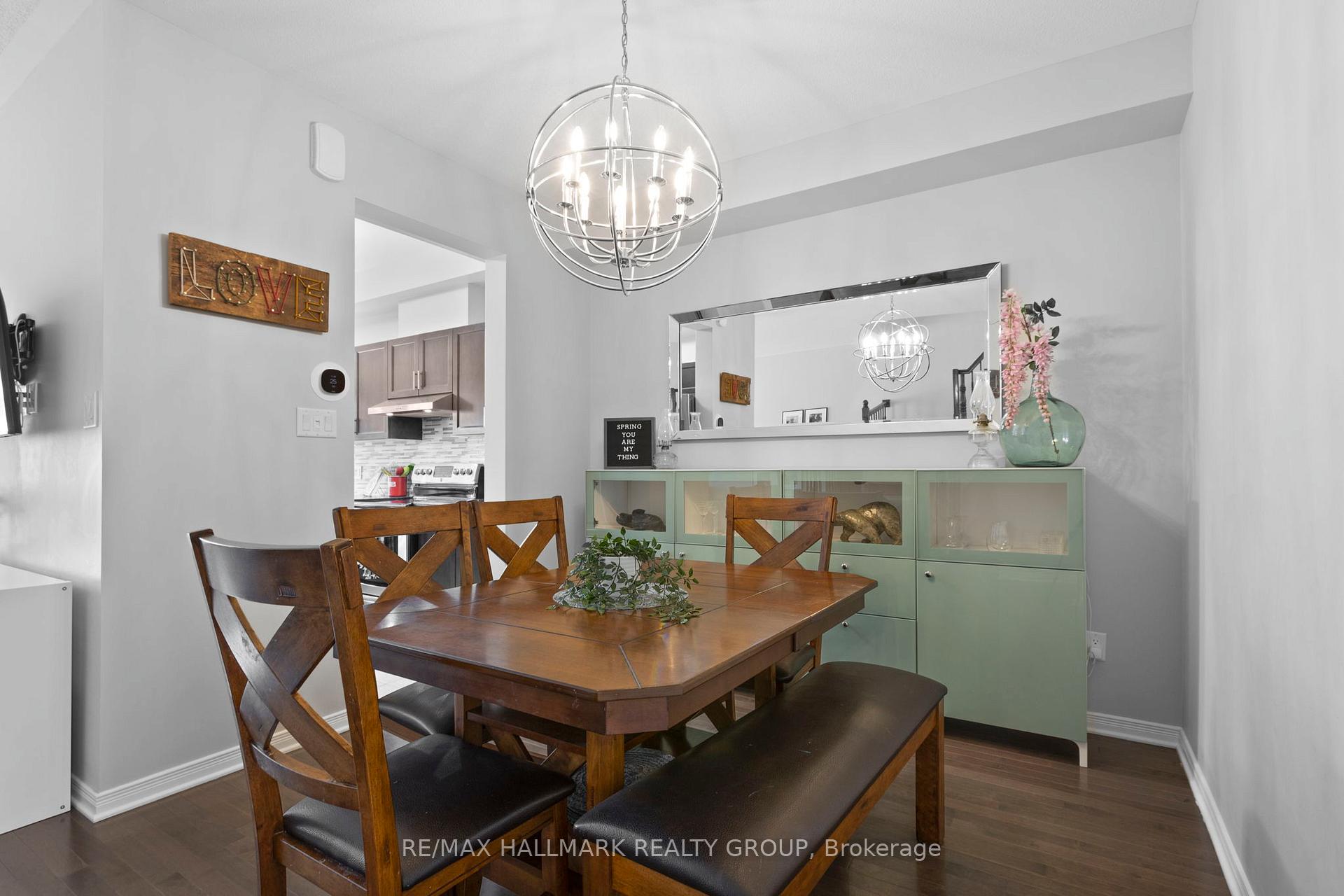 Photo 6 of 243 Livery Street, Ottawa, Kanata - Emerald Meadows/Trailwest — HOMEH