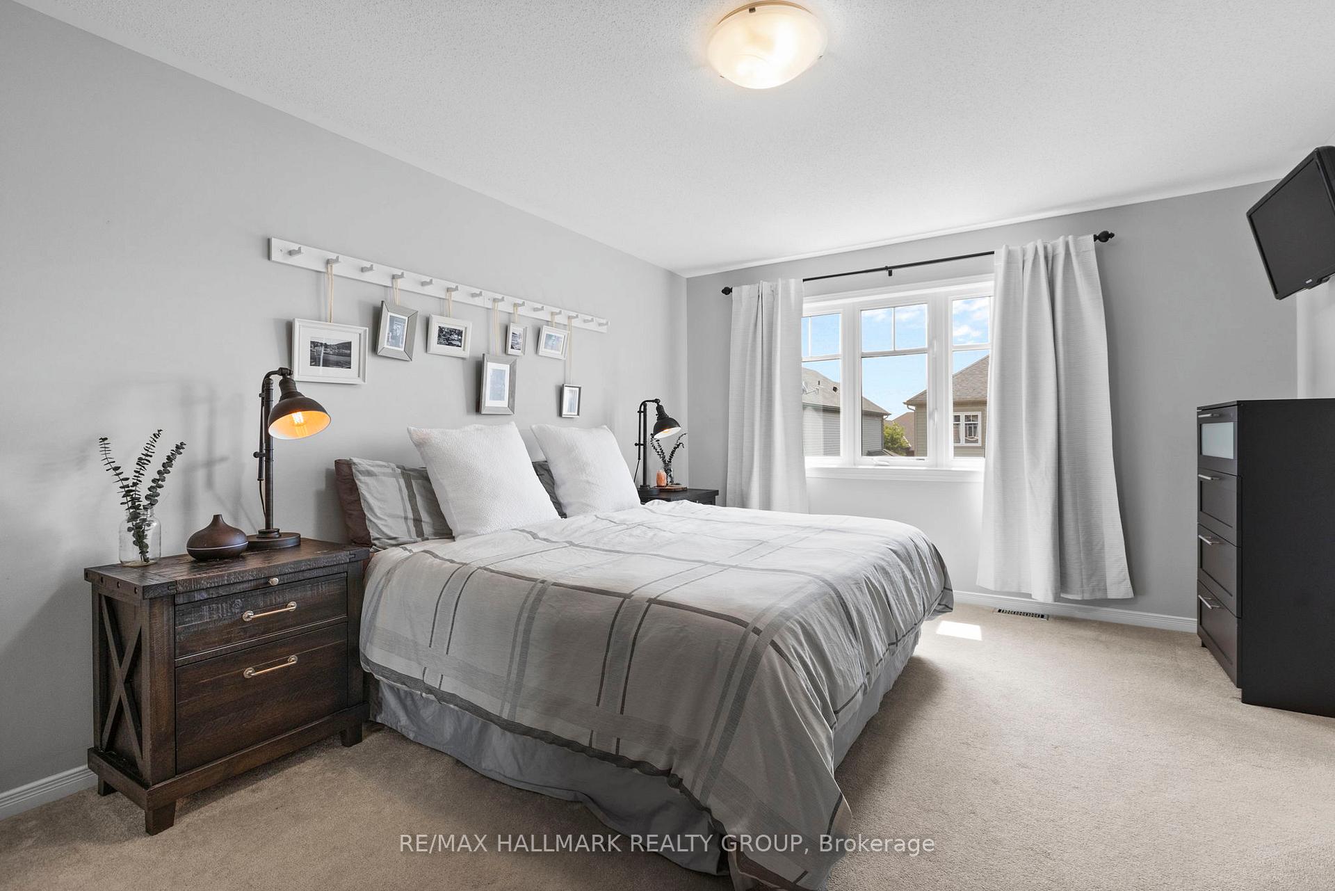 Photo 14 of 243 Livery Street, Ottawa, Kanata - Emerald Meadows/Trailwest — HOMEH