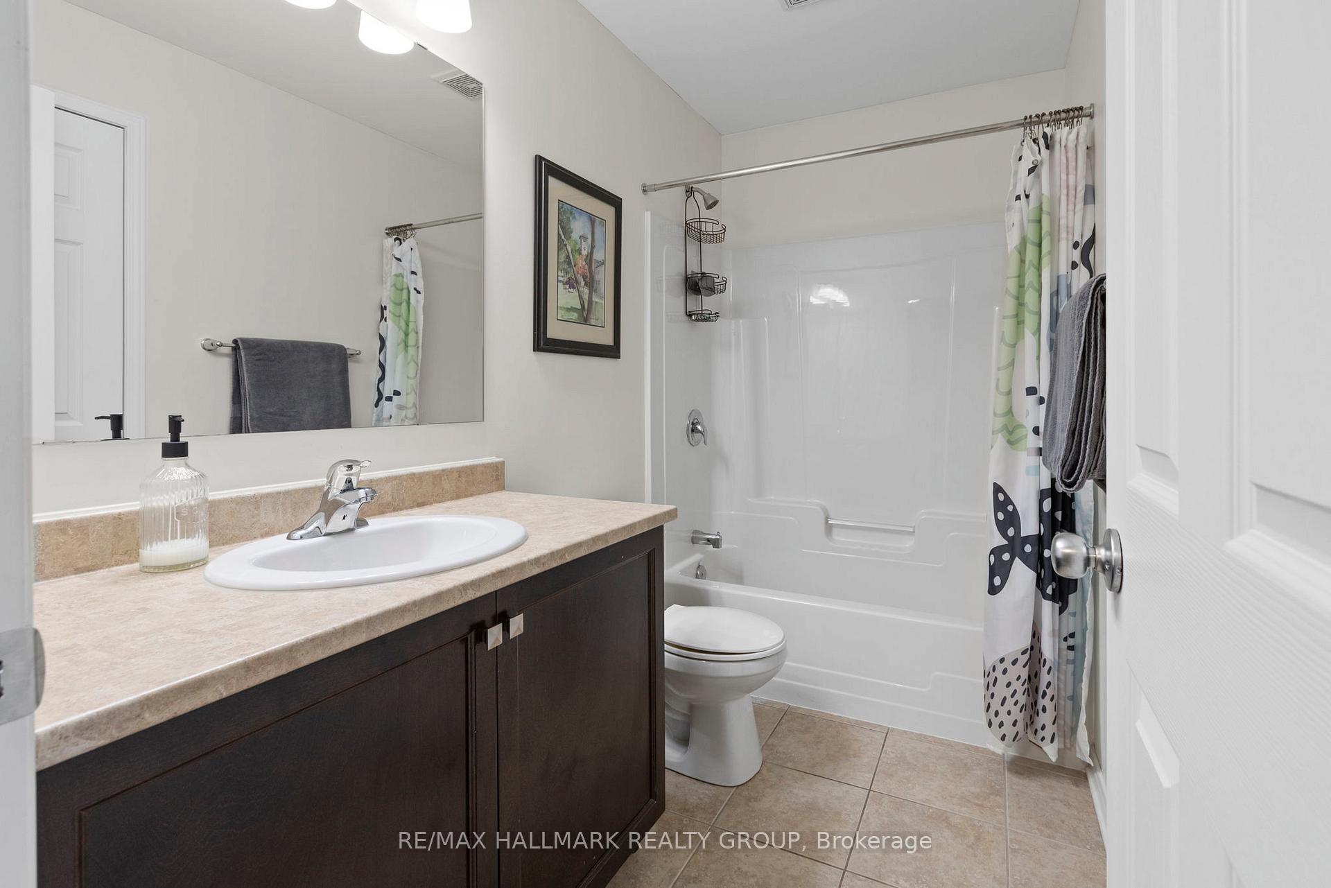 Photo 23 of 243 Livery Street, Ottawa, Kanata - Emerald Meadows/Trailwest — HOMEH