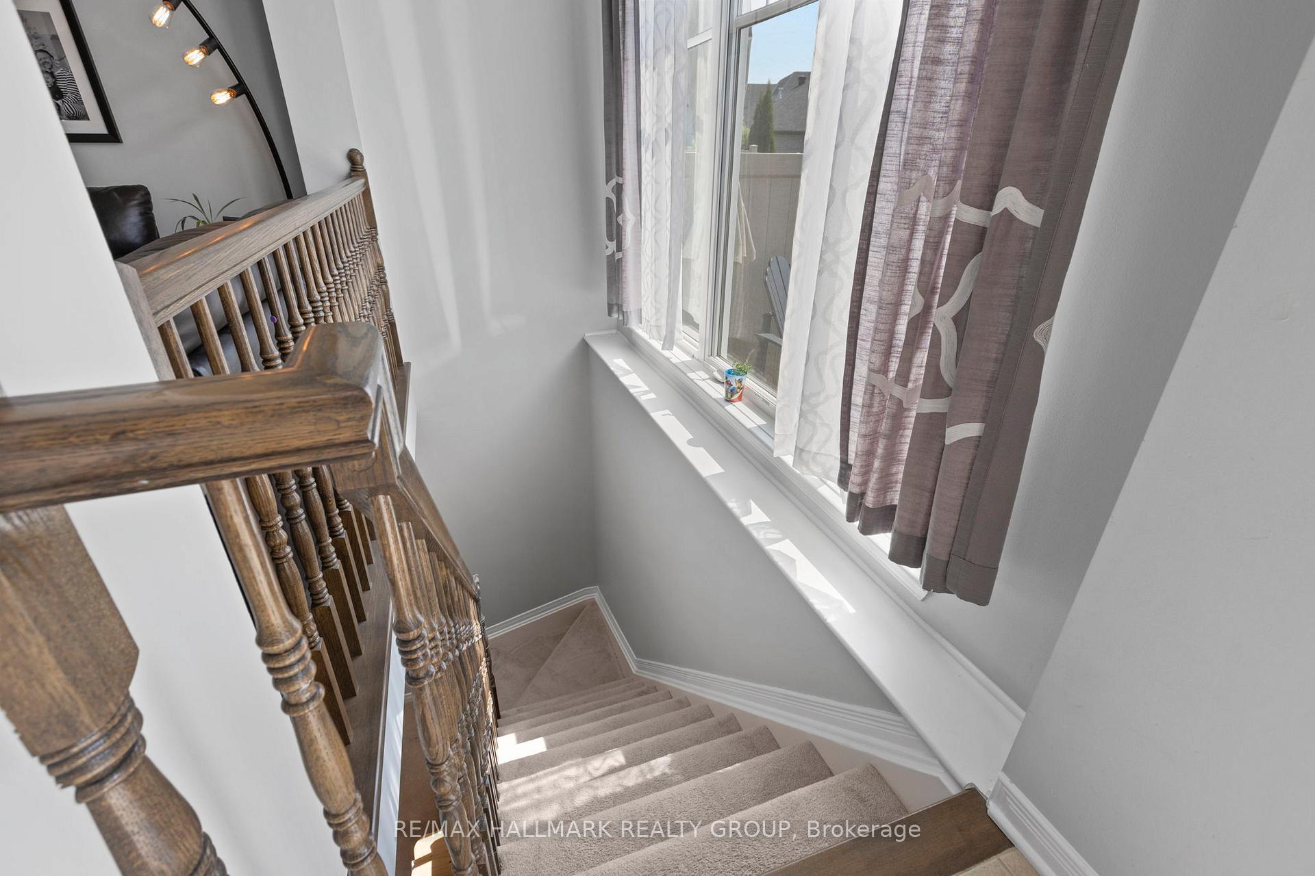 Photo 24 of 243 Livery Street, Ottawa, Kanata - Emerald Meadows/Trailwest — HOMEH