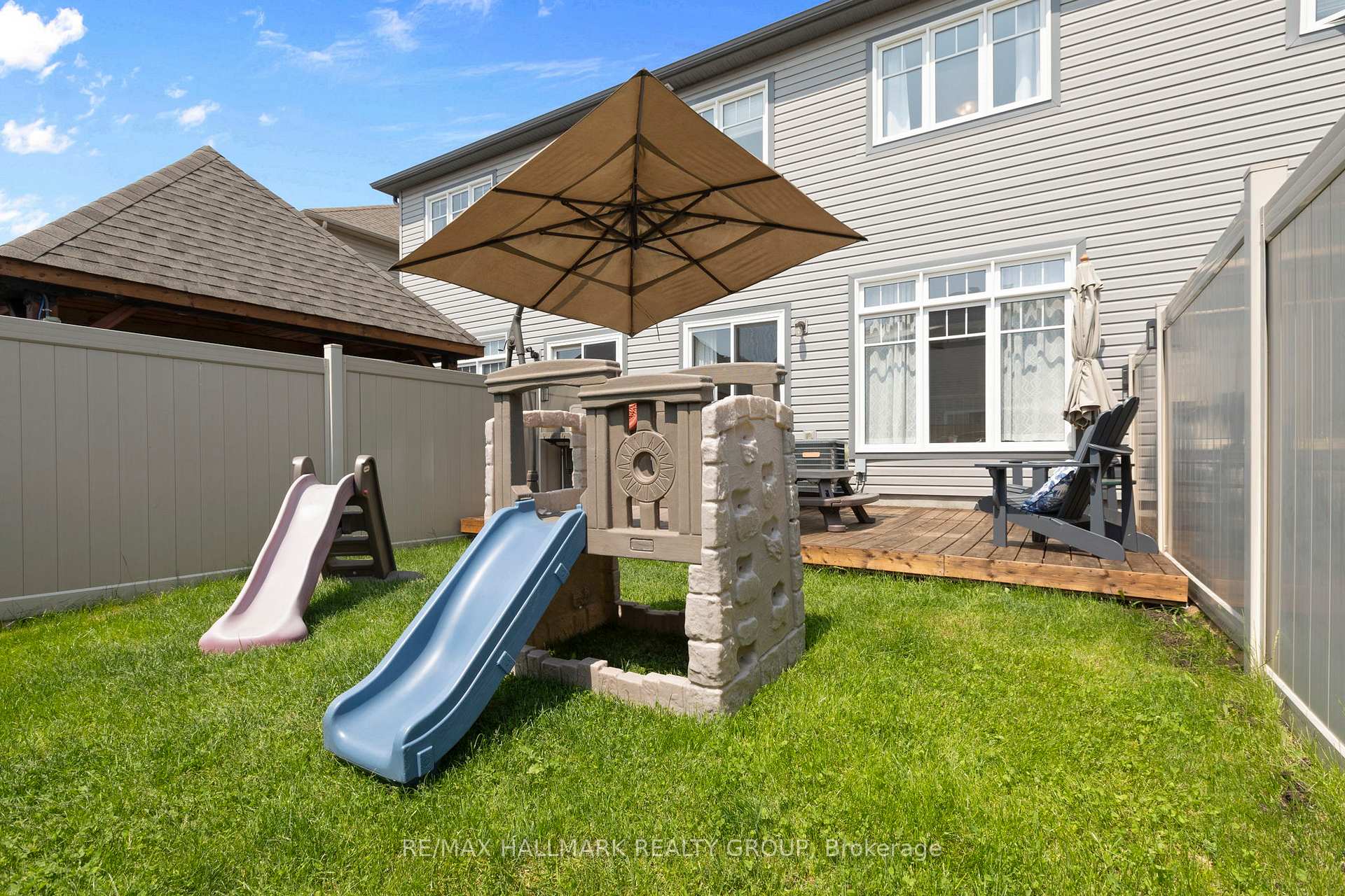 Photo 27 of 243 Livery Street, Ottawa, Kanata - Emerald Meadows/Trailwest — HOMEH