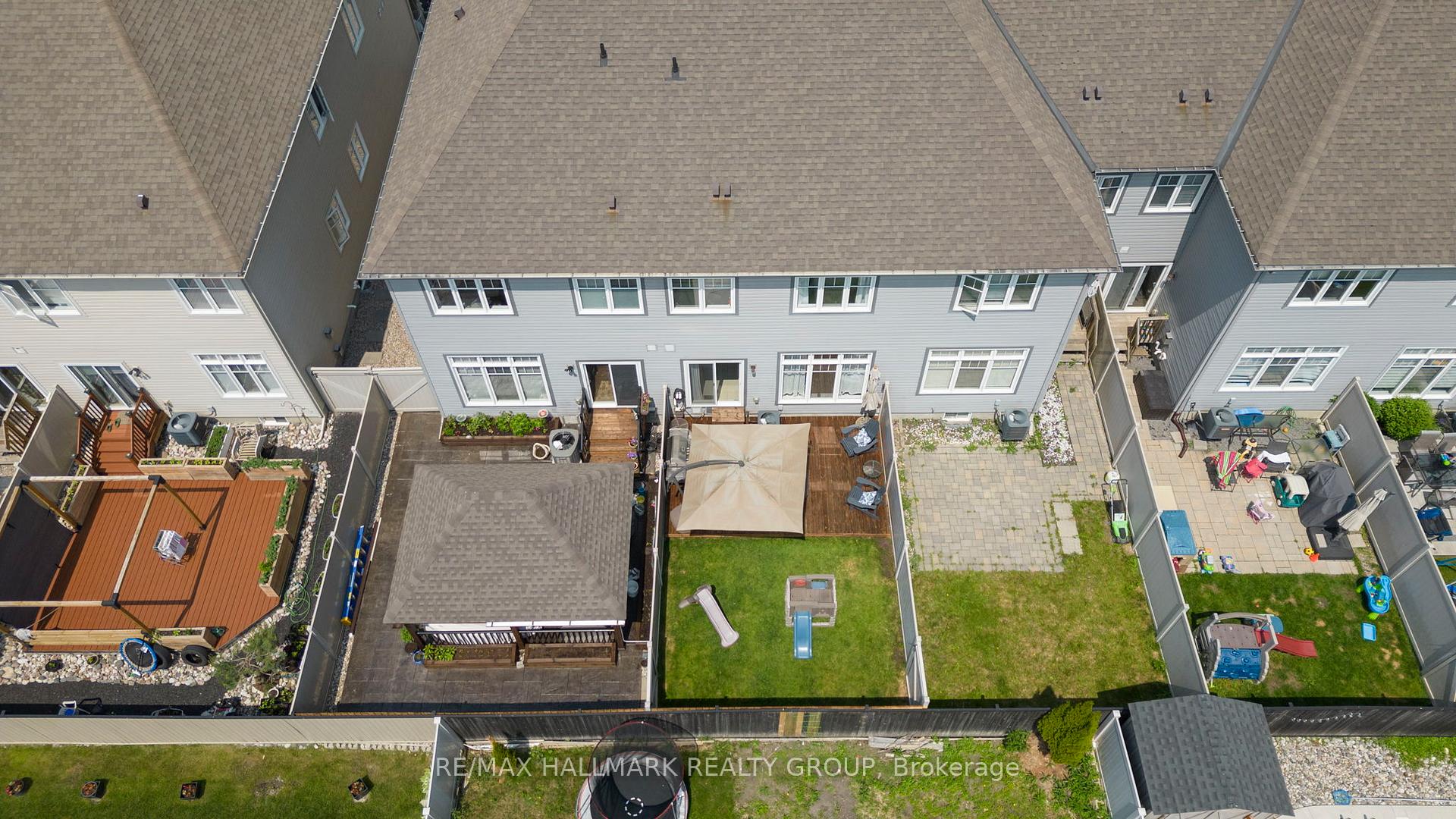 Photo 30 of 243 Livery Street, Ottawa, Kanata - Emerald Meadows/Trailwest — HOMEH