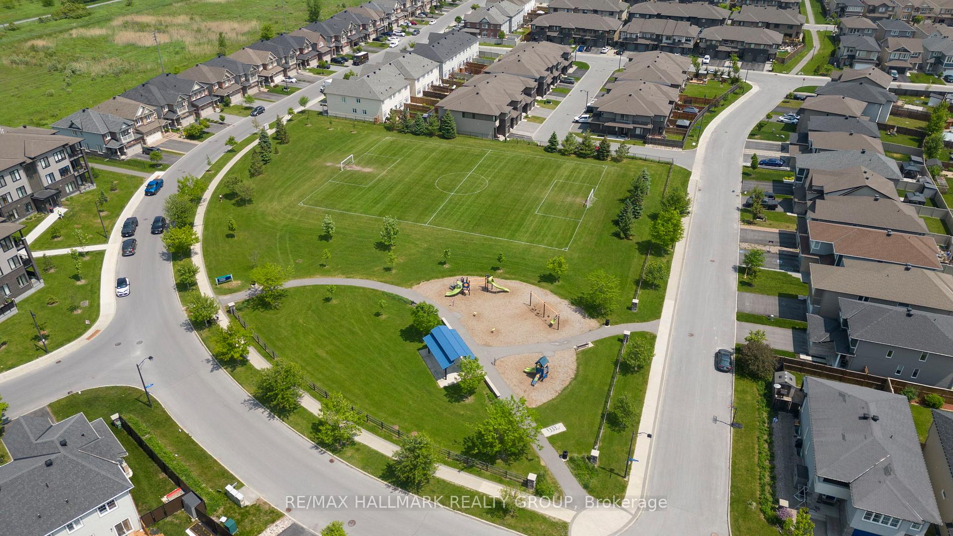 Photo 31 of 243 Livery Street, Ottawa, Kanata - Emerald Meadows/Trailwest — HOMEH