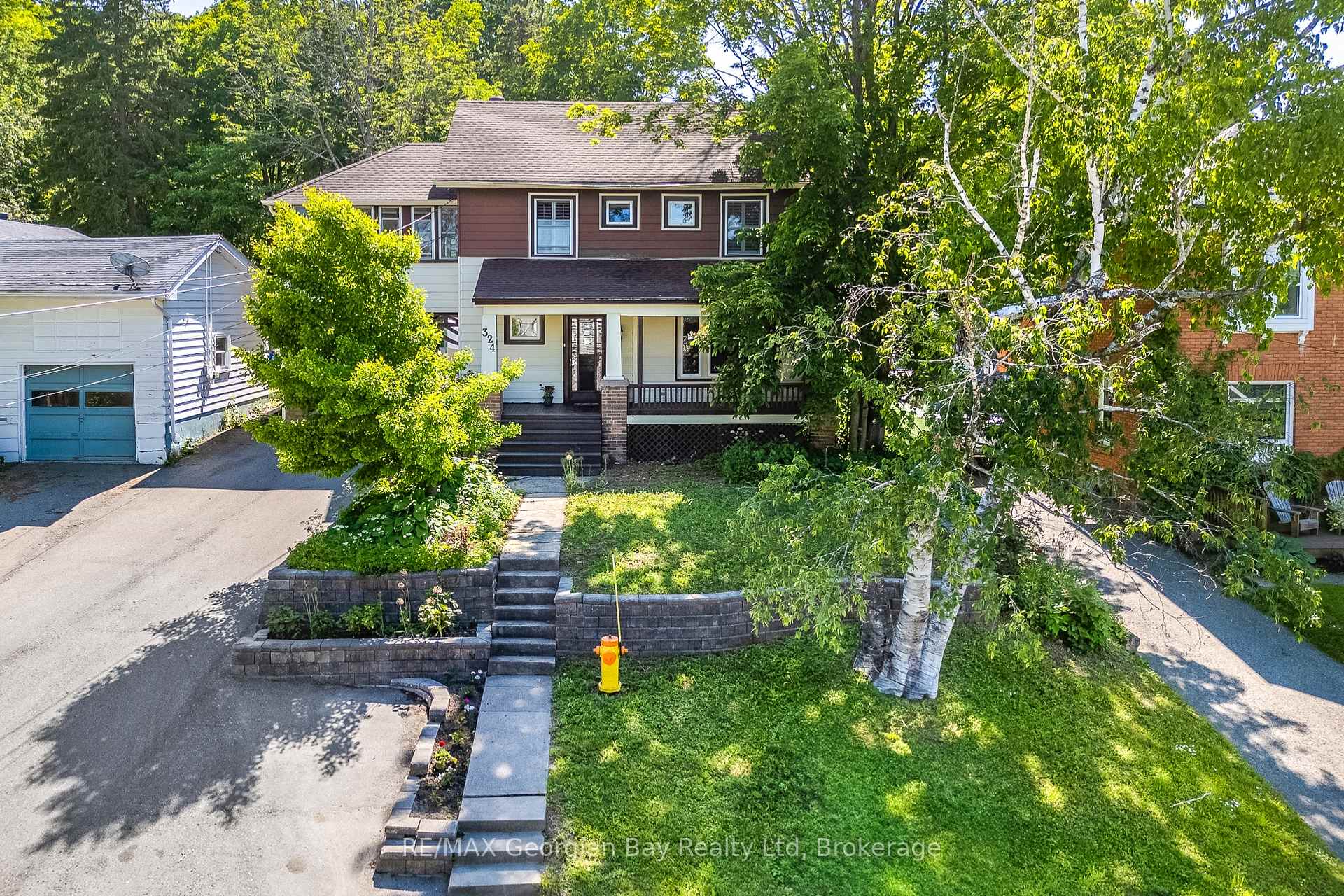 Photo 2 of 324 Second Street, Midland — HOMEH