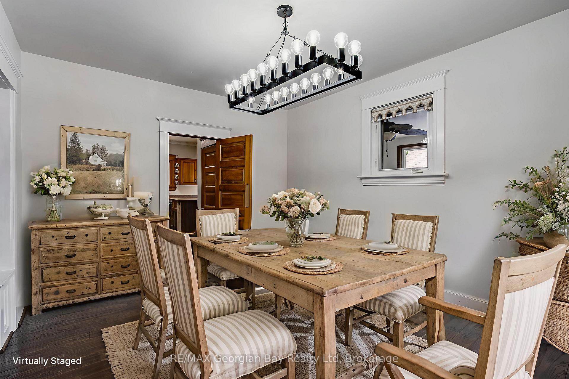 Photo 11 of 324 Second Street, Midland — HOMEH