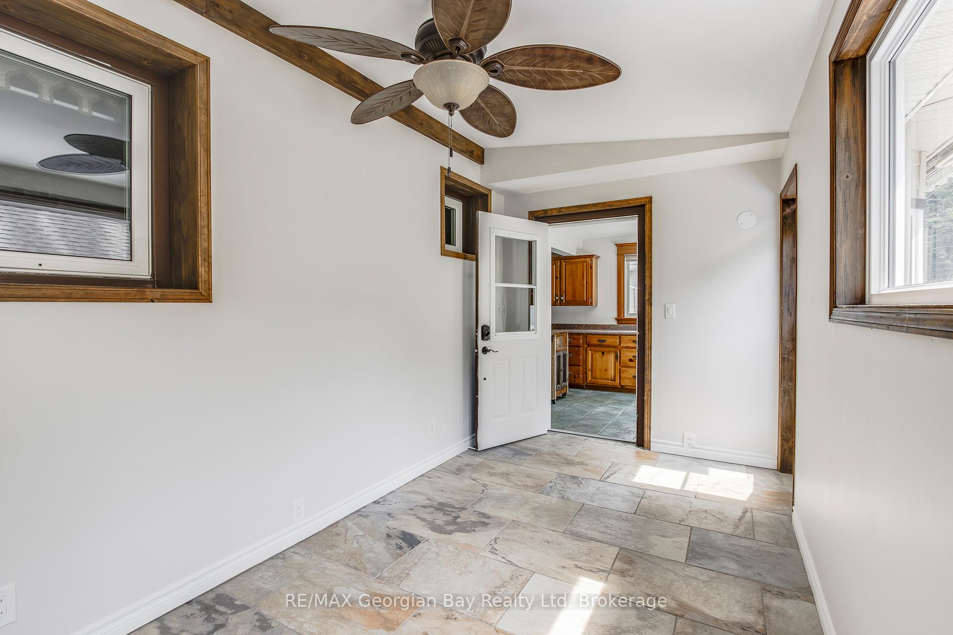 Photo 21 of 324 Second Street, Midland — HOMEH