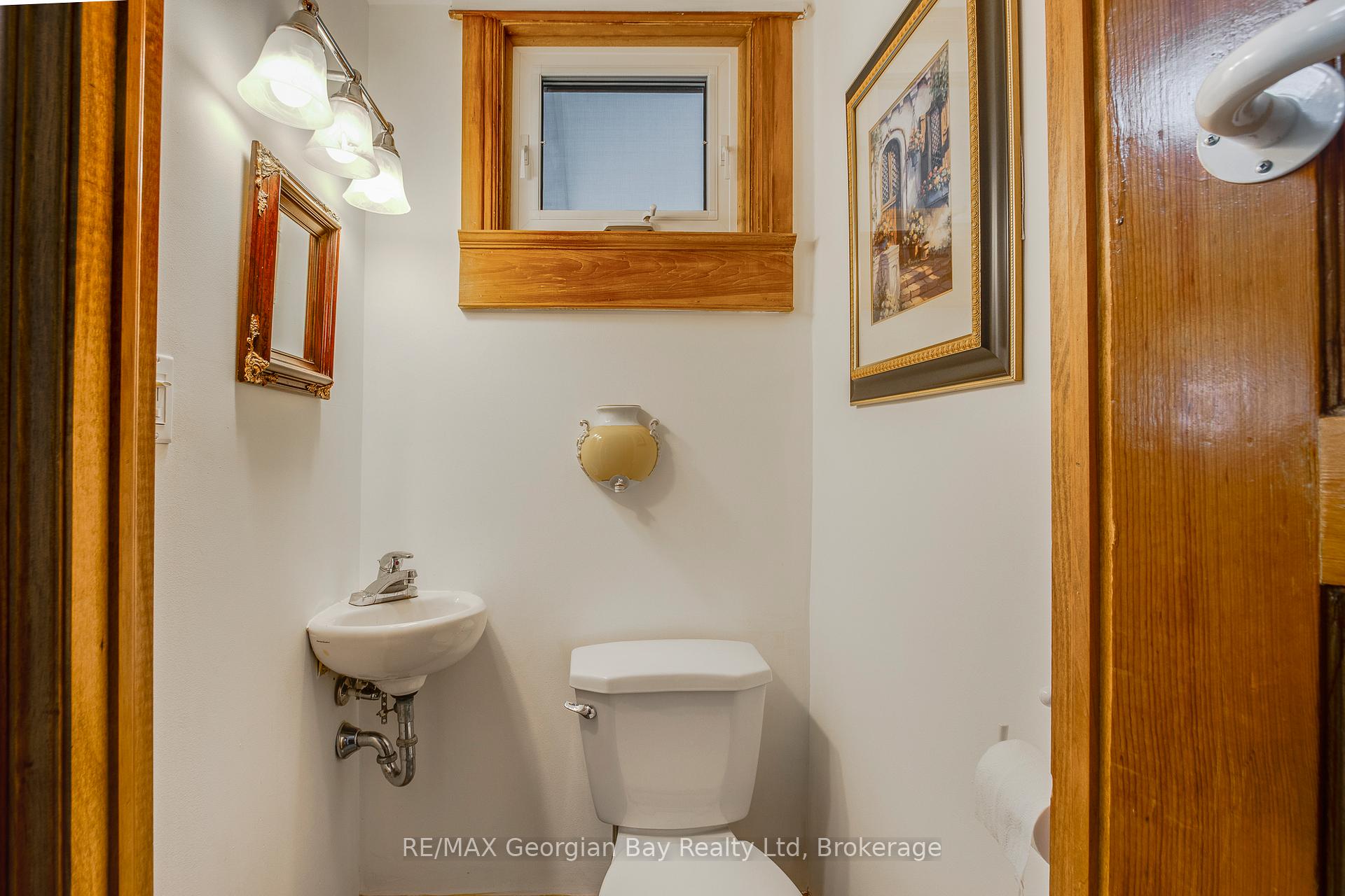 Photo 22 of 324 Second Street, Midland — HOMEH