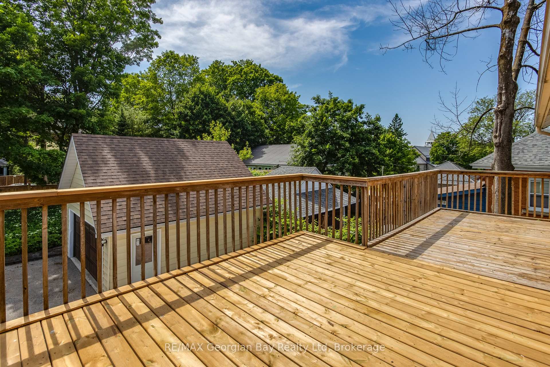 Photo 24 of 324 Second Street, Midland — HOMEH