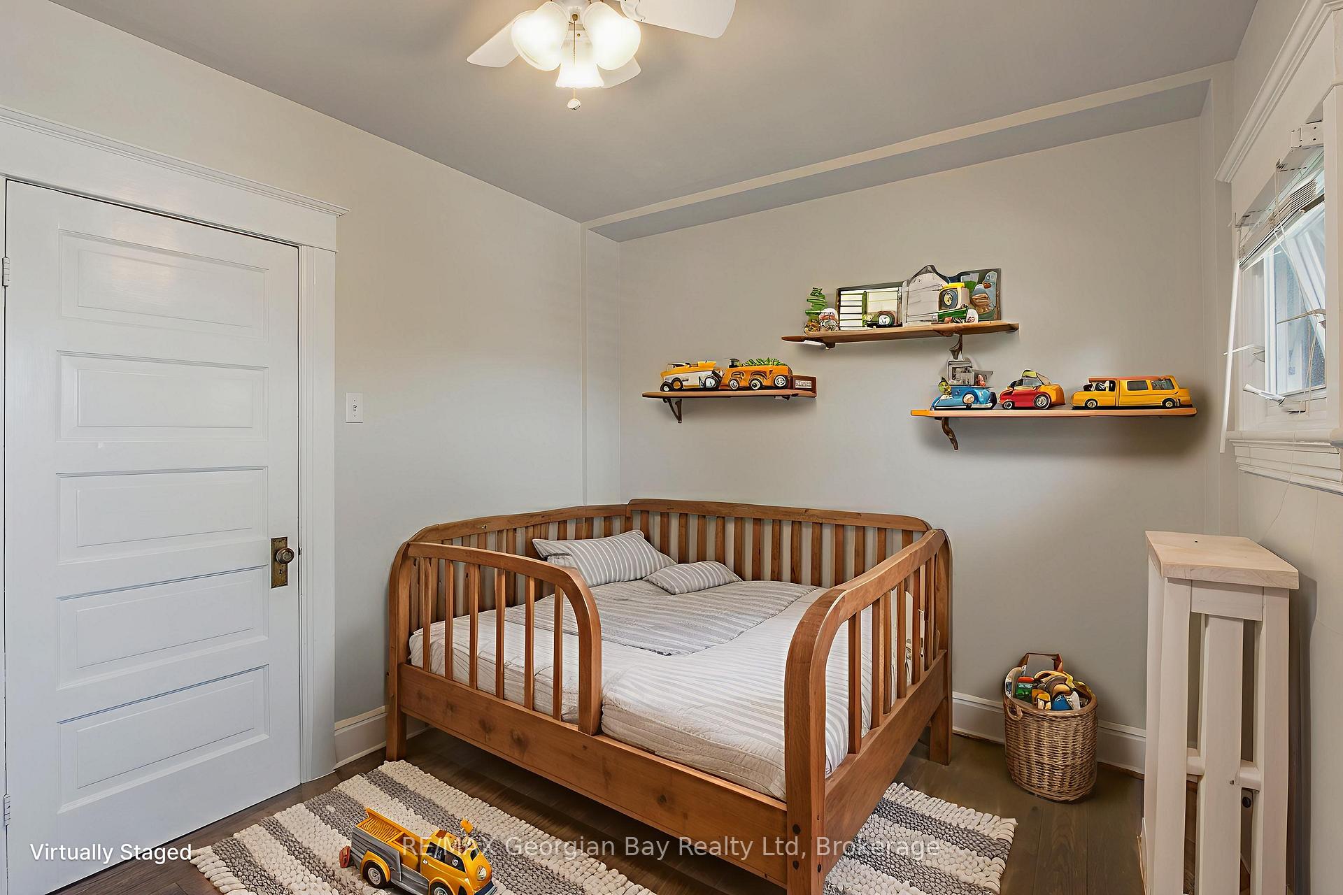 Photo 31 of 324 Second Street, Midland — HOMEH