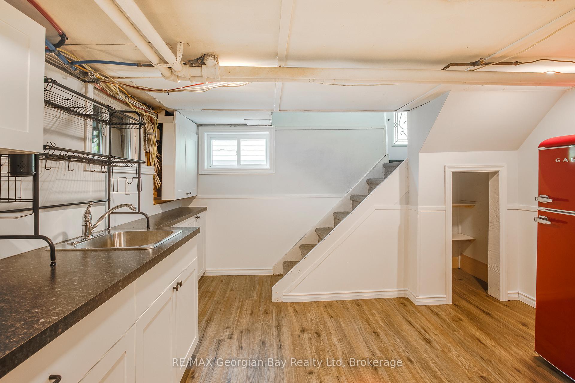 Photo 40 of 324 Second Street, Midland — HOMEH