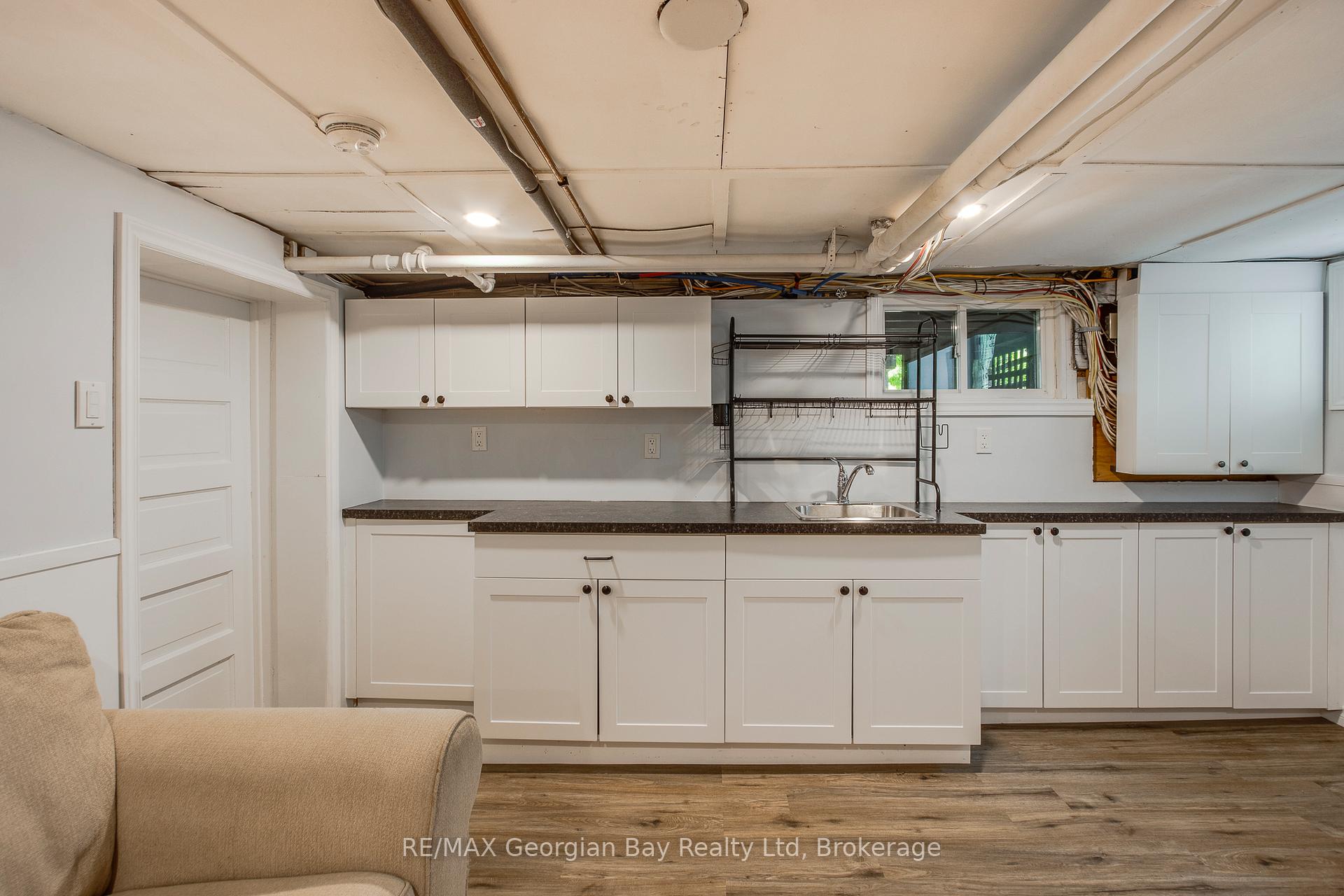 Photo 41 of 324 Second Street, Midland — HOMEH