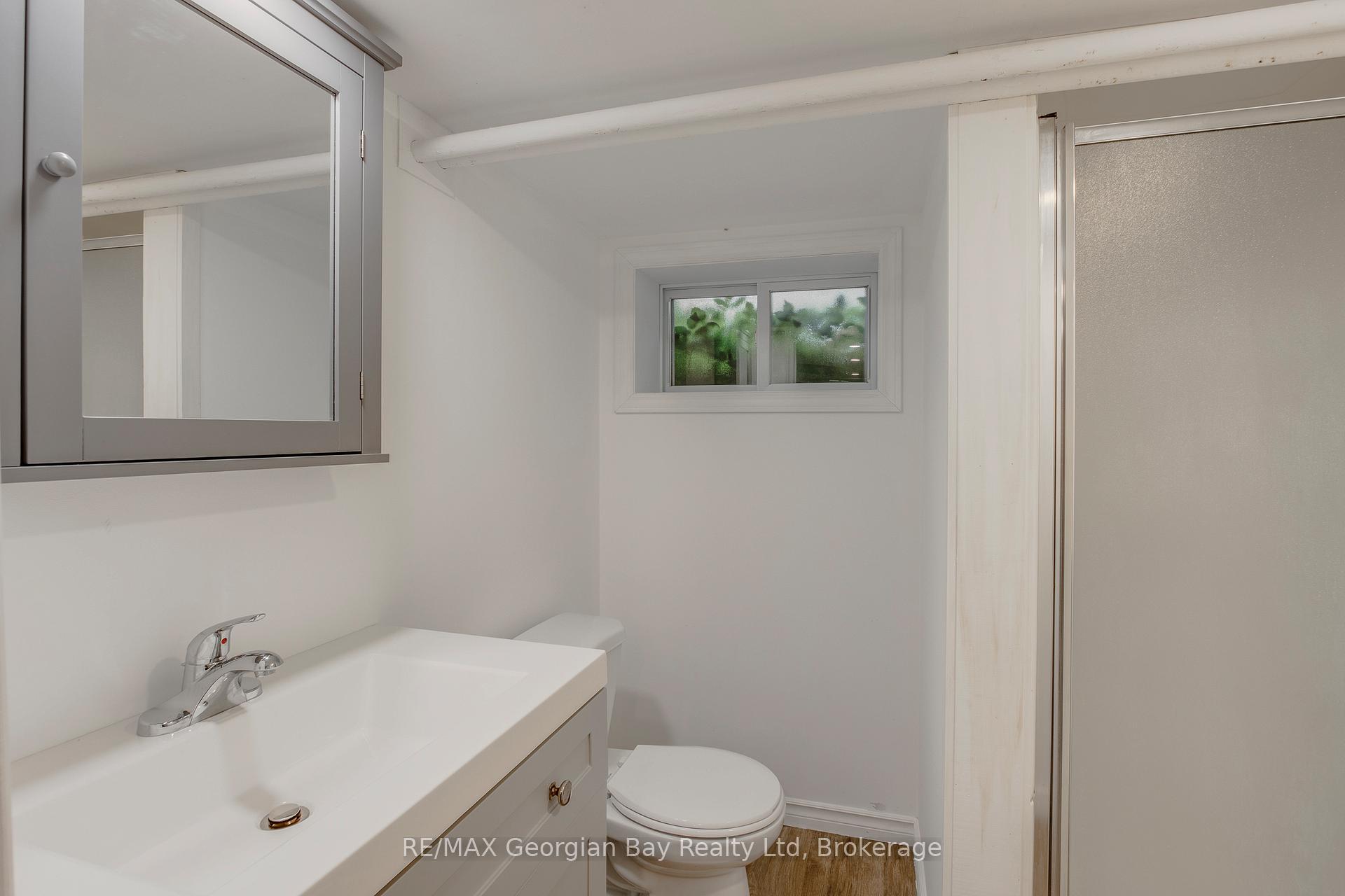 Photo 43 of 324 Second Street, Midland — HOMEH