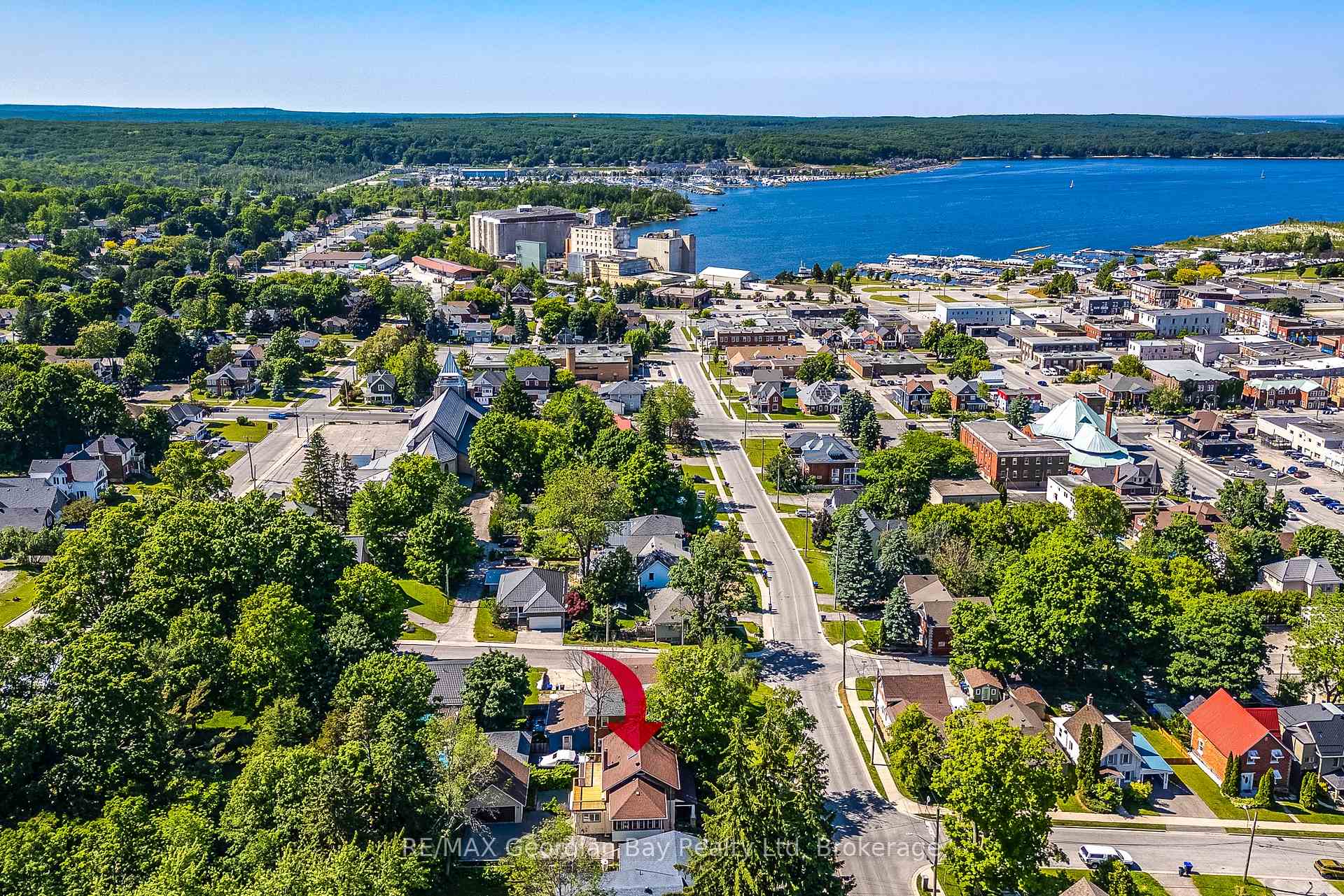Photo 44 of 324 Second Street, Midland — HOMEH