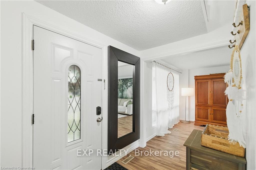 Photo 7 of 147 Rolling Meadows Drive, Kitchener — HOMEH